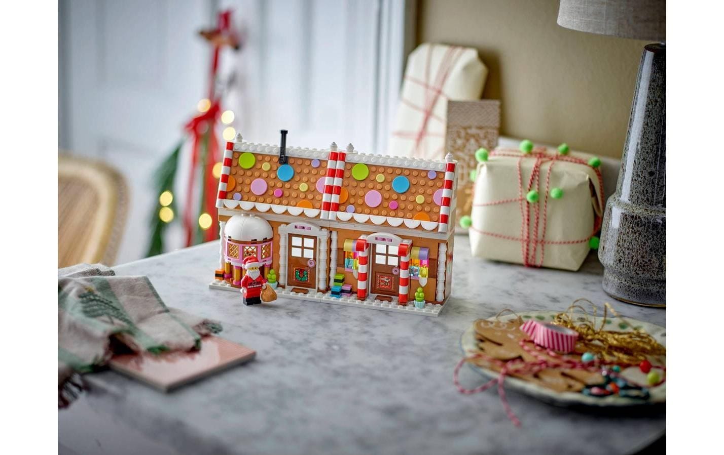 LEGO® Konstruktionsspielsteine »LEGO® Saisonal Weihnachtliches Lebkuchenhaus 40809«