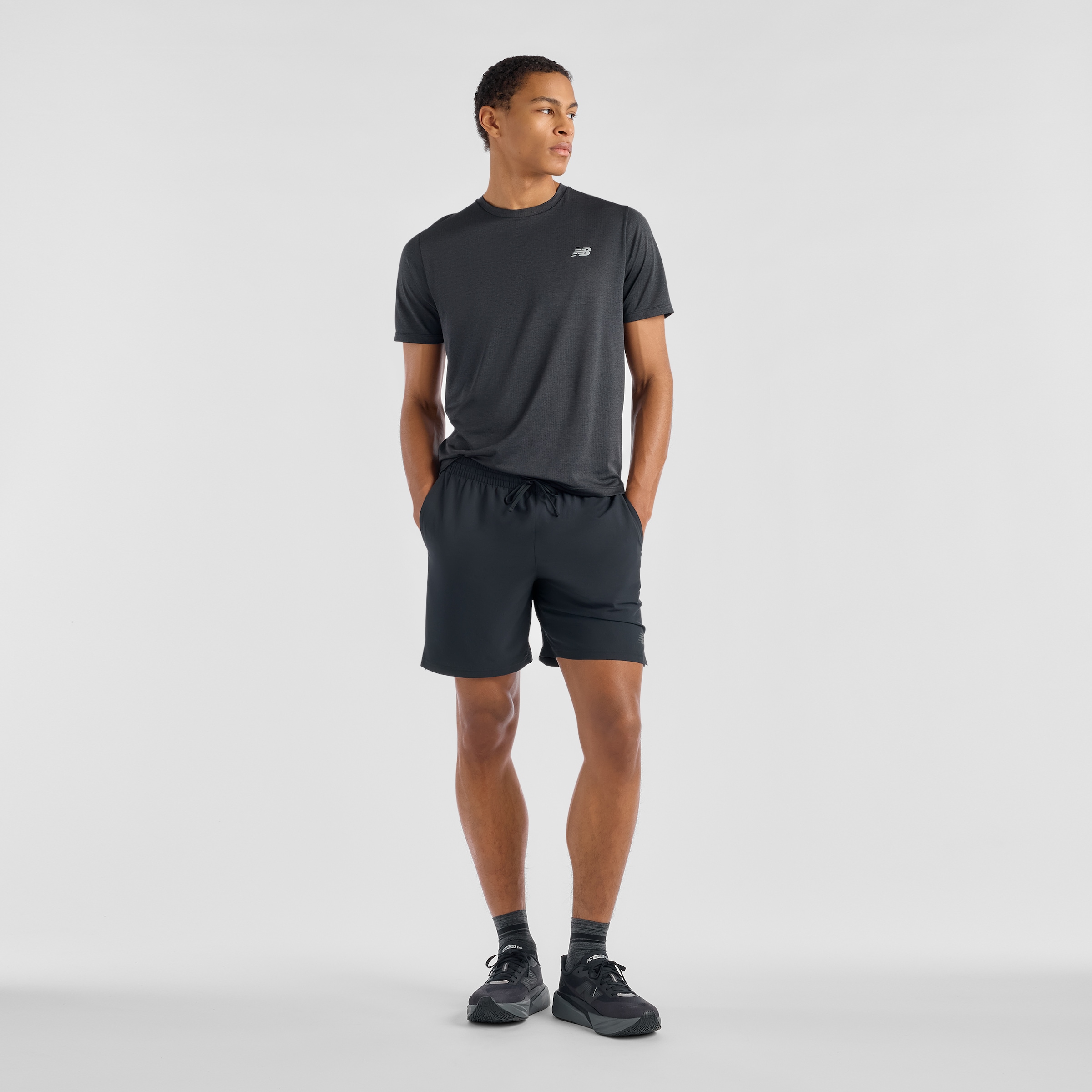 New Balance Pantalon de course »FAST DAYS SHORT 7«  Matériau léger, évacuation de l'humidité, coupe réfléchie