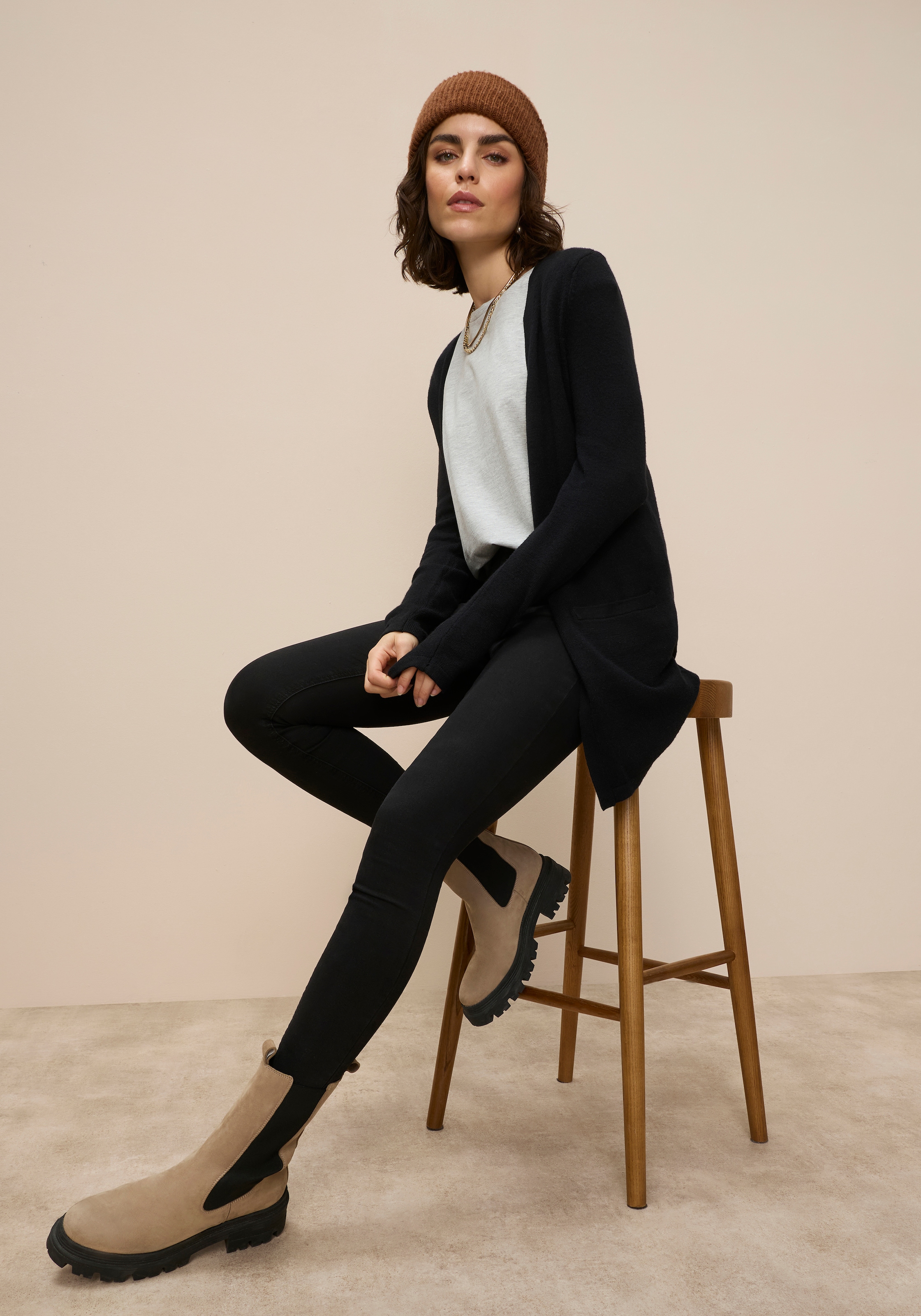 Tamaris Strickjacke mit Taschen, perfekt für laue Sommerabende