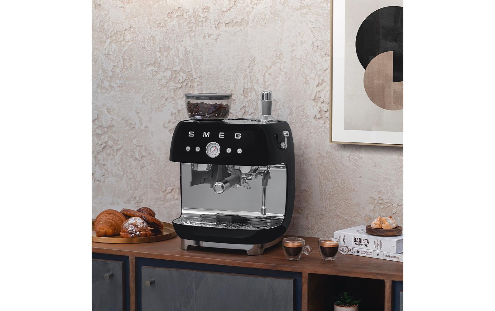 Smeg Machine à café à porte-filtre »50's Style«