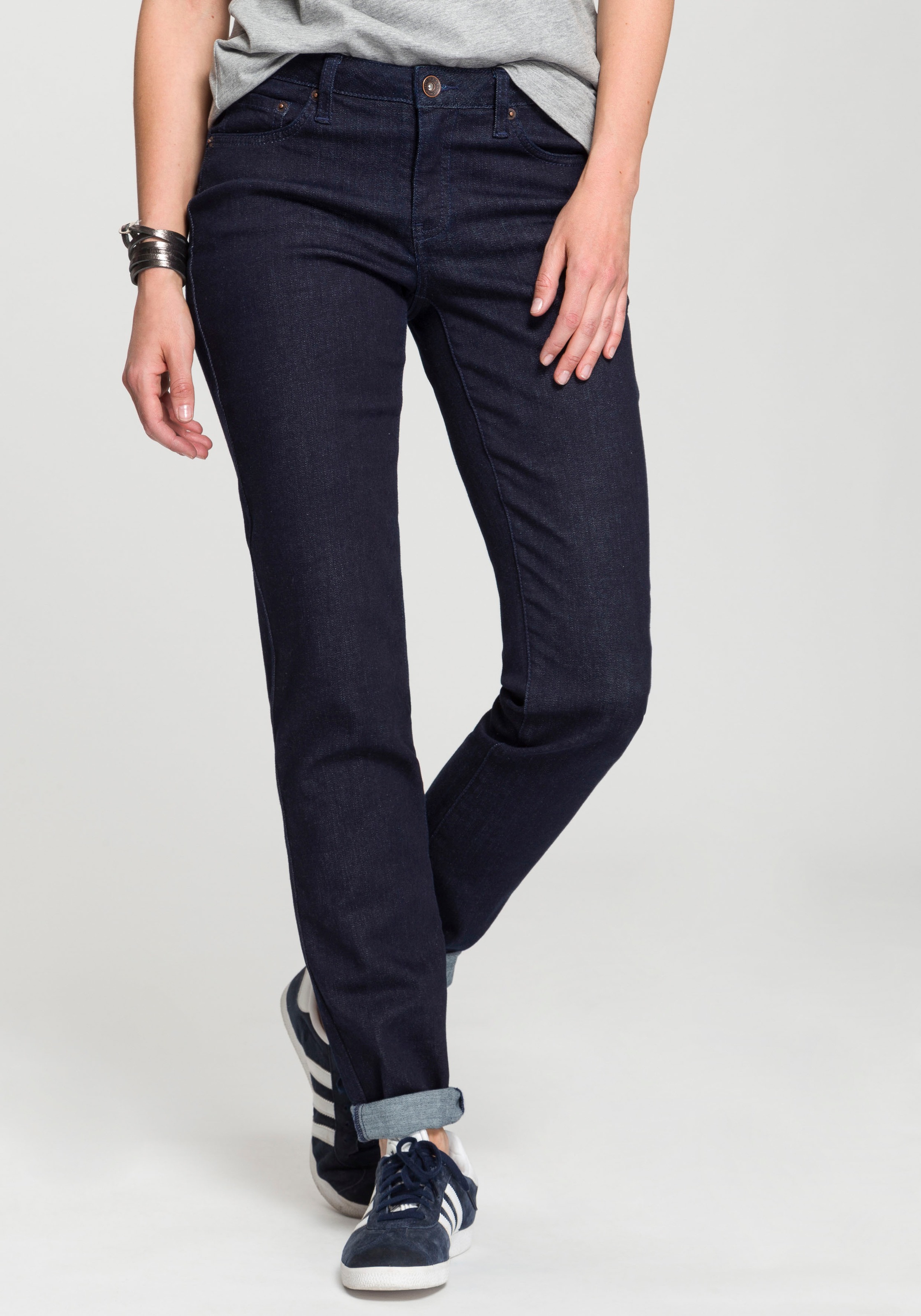 Image of H.I.S Straight-Jeans »Mid-Waist«, Ökologische, wassersparende Produktion durch OZON WASH bei Ackermann Versand Schweiz