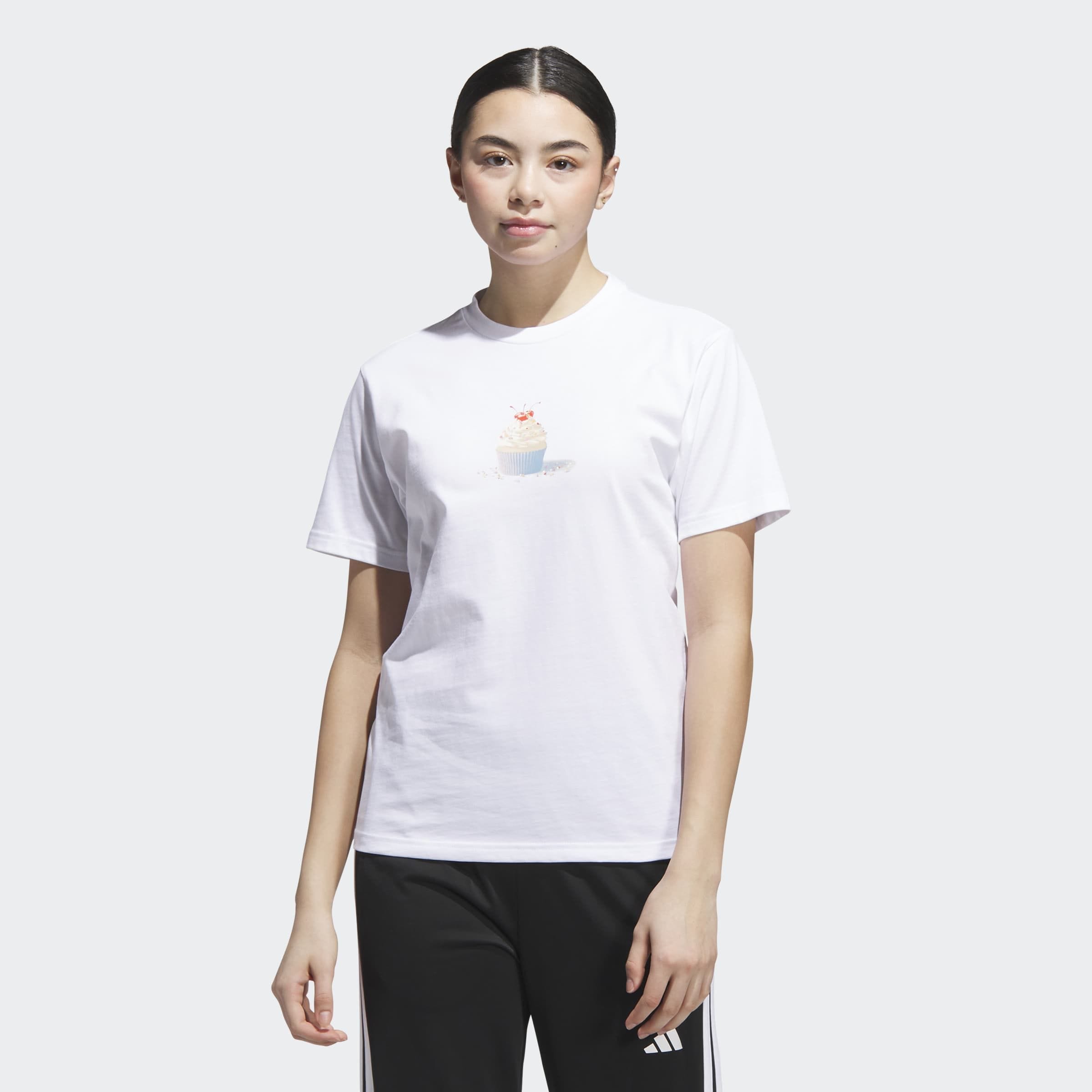 Image of adidas Sportswear T-Shirt "SEASONAL ESSENTIALS CUPCAKE GRAPHIC" sportlicher Stil, ohne Verschluss, mit Cupcake-Motiv