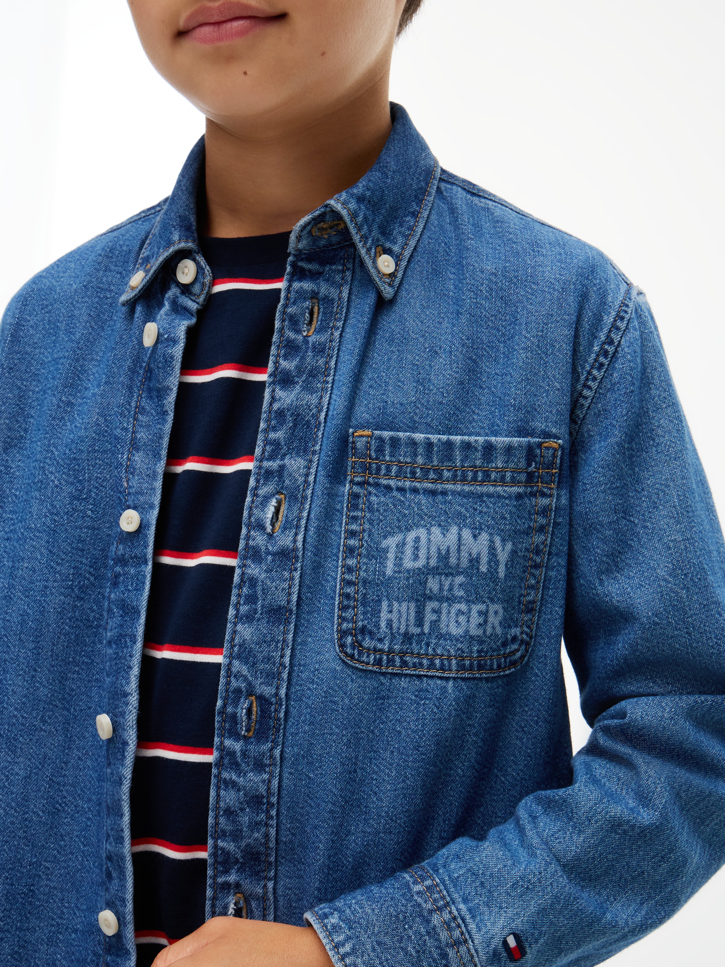 Tommy Hilfiger Chemise en jean Button-down-Kragen, Regular Fit, Brusttasche, Kinder bis 16 Jahre
