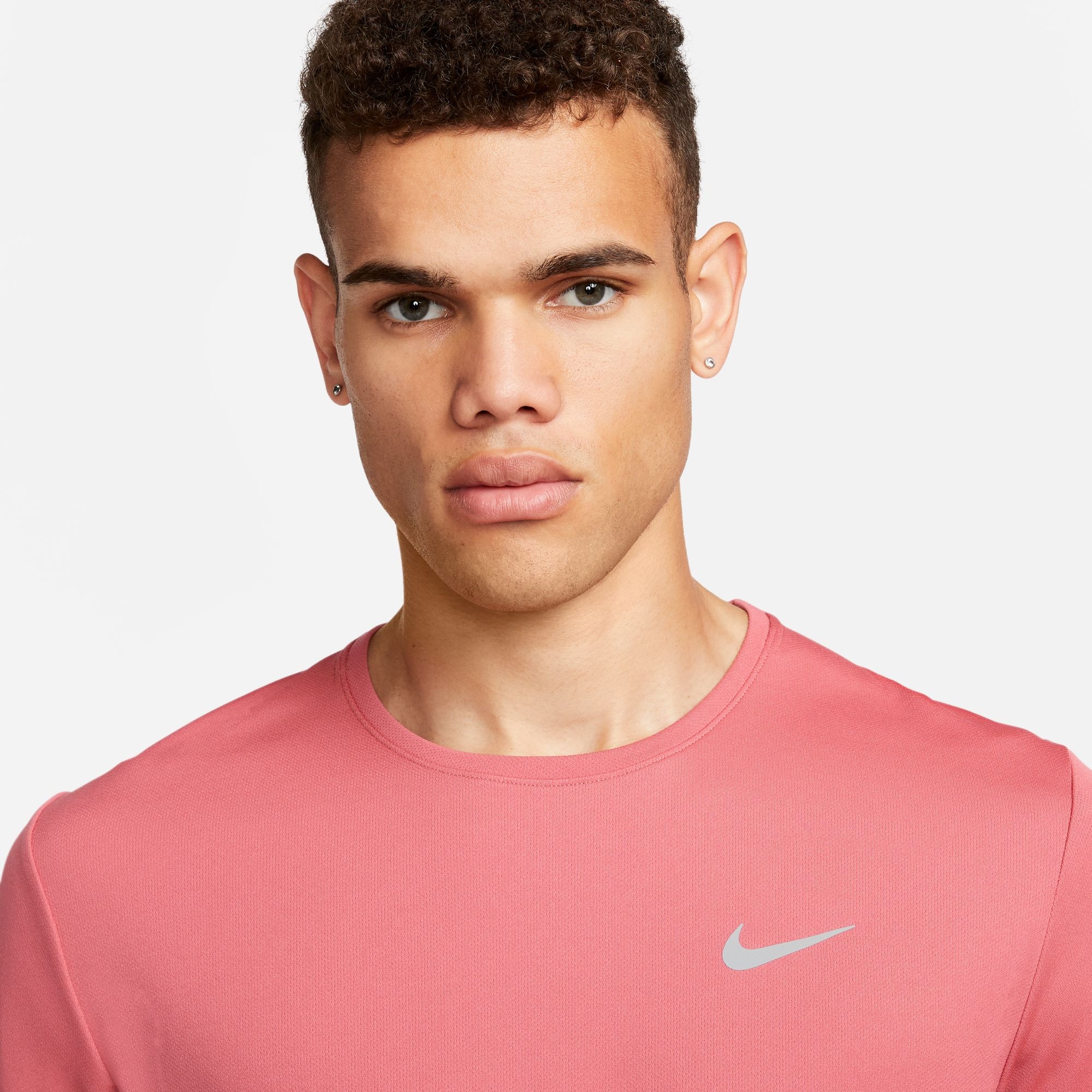 Finde Nike Laufshirt »DRI-FIT UV MILER MEN\'S SHORT-SLEEVE RUNNING TOP« auf