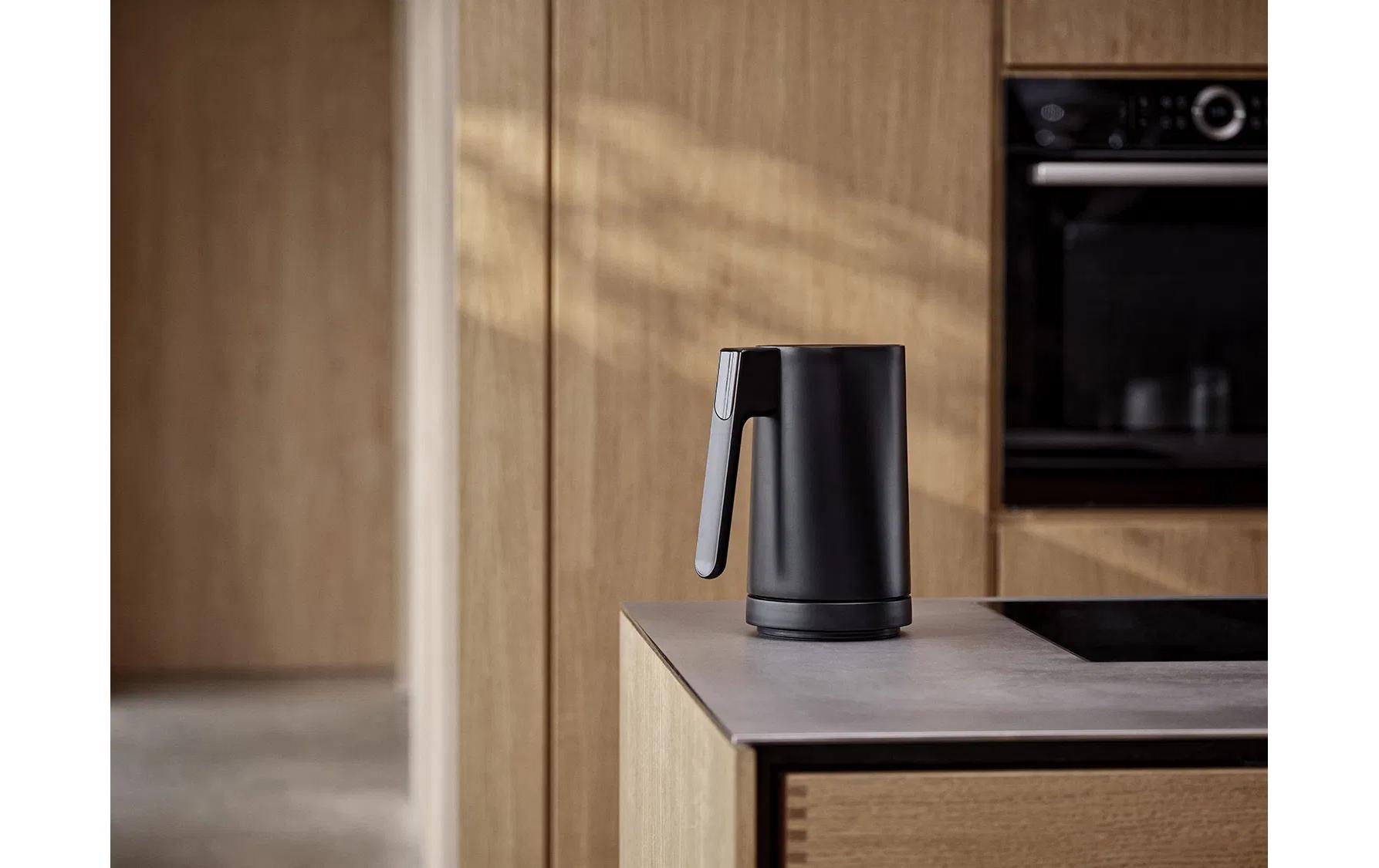 Jacob Jensen Chauffe-eau »23 x 16 x 26 cm 1,2 l« 1,2 l 2200 W Wasserkocher mit Touch-Bedienung und Temperaturvorwahl