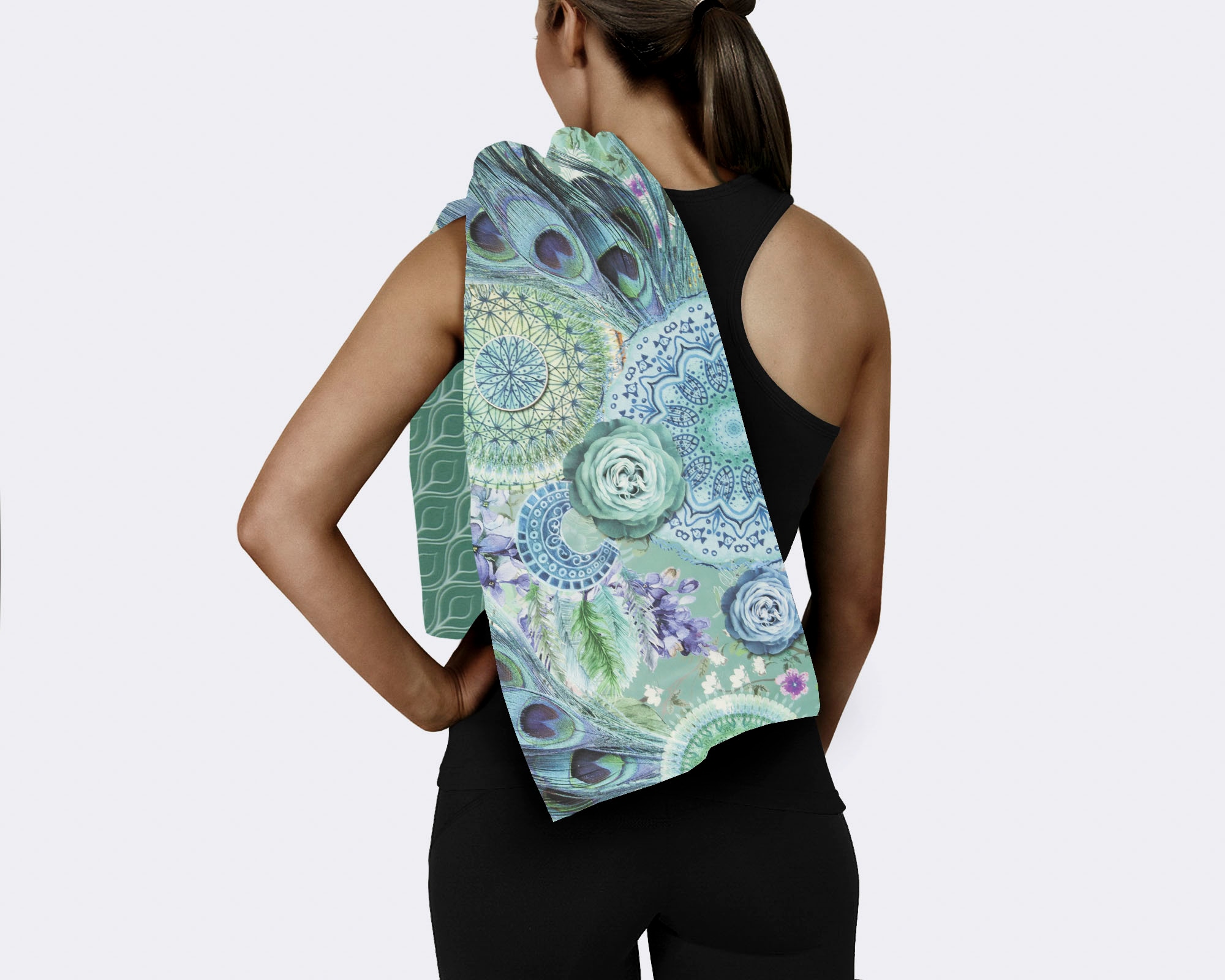 hip Sporthandtuch »Kari« Mikrofaser, 50x100, Schnelltrocknend, Reise, Sport, Wendeoptik, Grün