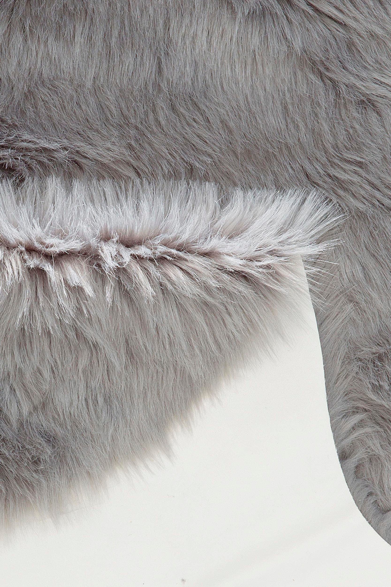 Home affaire Fellteppich »Valeria«, fellförmig, 60 mm Höhe, Kunstfell Teppich rund, besonders weich und flauschig, fussbodenheizungsgeeignet, pflegeleicht, ideale Teppiche für Wohnzimmer, Schlafzimmer und Esszimmer