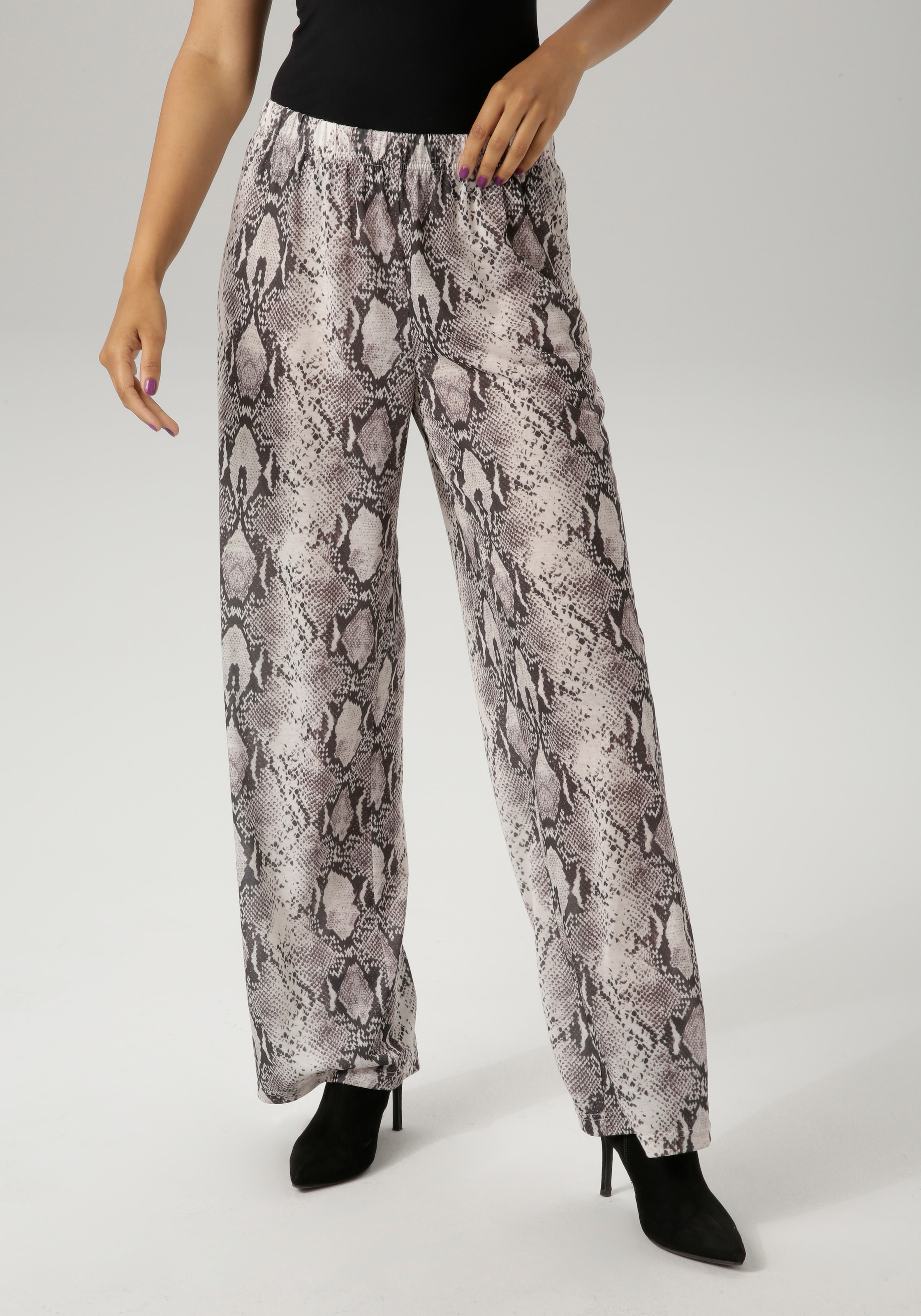 Image of Aniston CASUAL Schlupfhose im farbharmonischen Schlangendruck