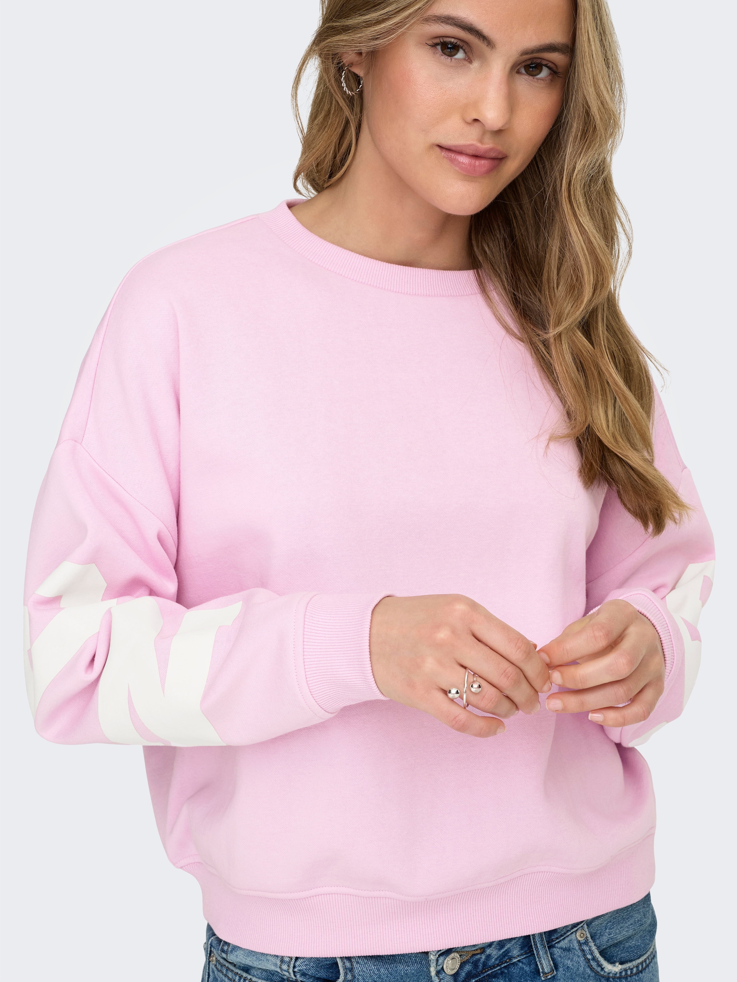 ONLY Sweatshirt »ONLSWEAT L/S BACK/SLEEVE PRINT SWT NOOS«
