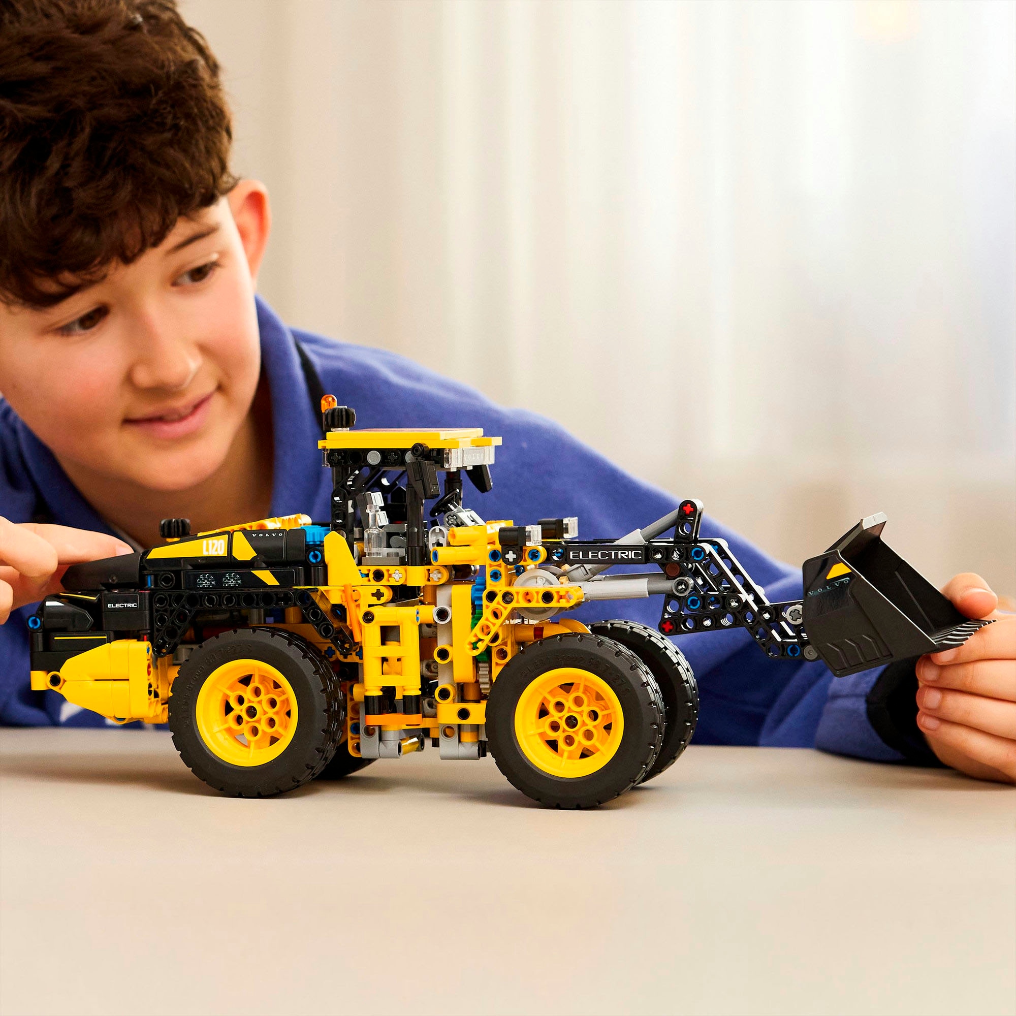 LEGO® Pions de construction »Volvo L120 Electric Radlader (42209), LEGO Technic« Made in Europe