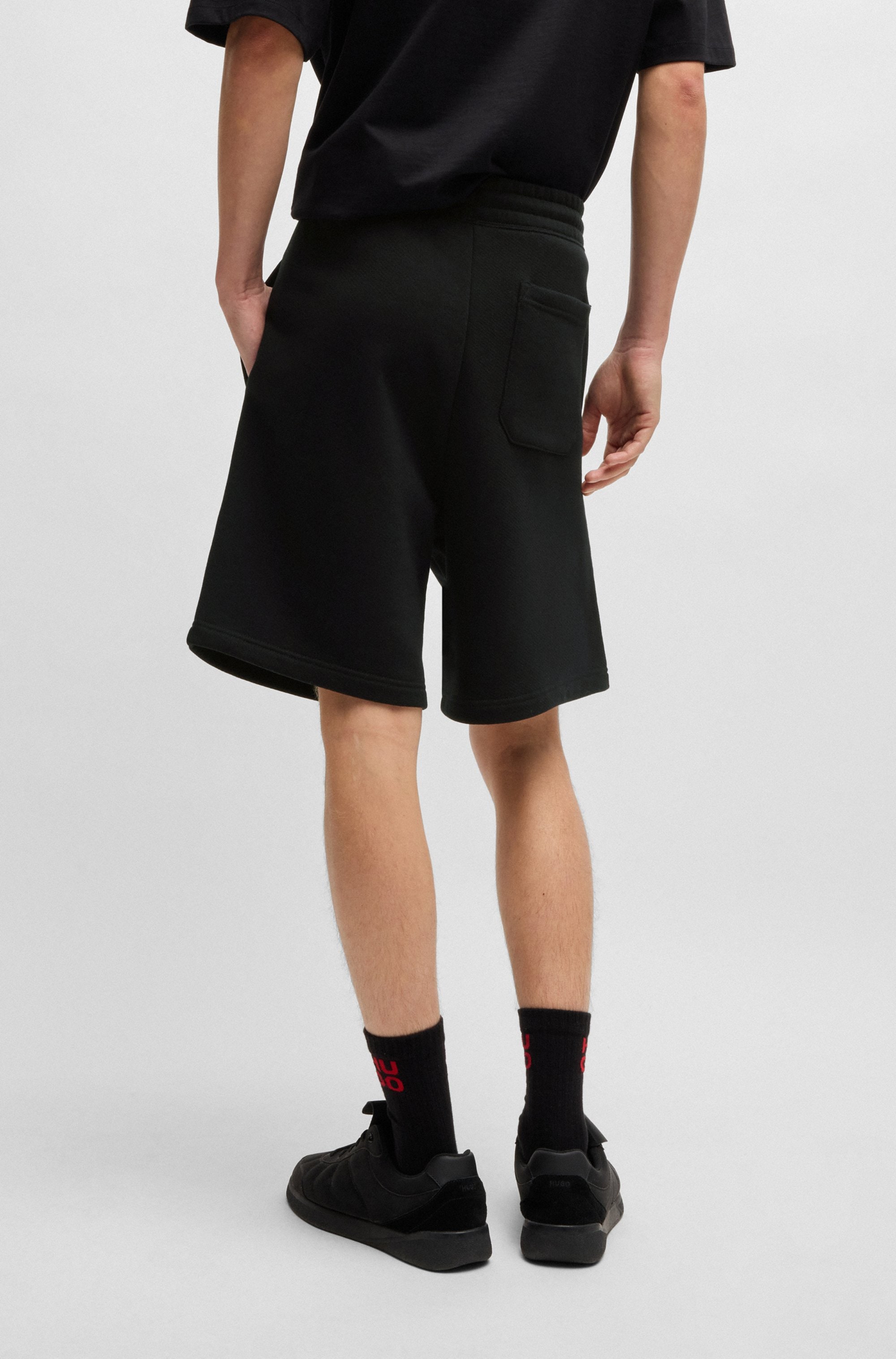 HUGO Blue Sweatshorts »Nomario«, mit grossem Druck