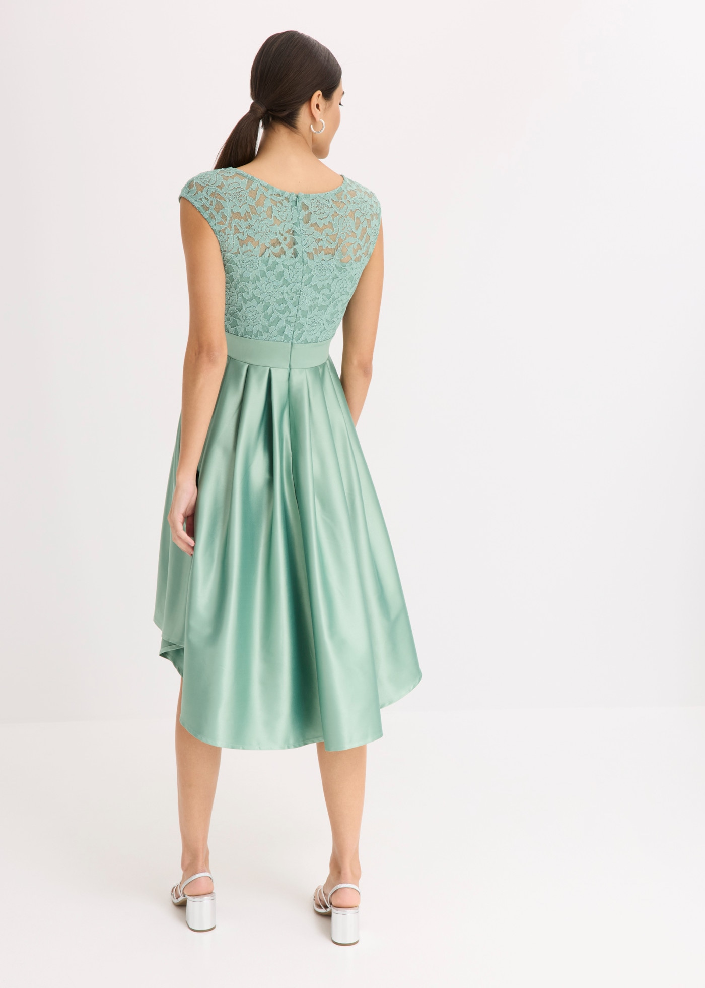 bonprix Vokuhila-Kleid ausgestellte Passform, aus glänzendem Satin, mit Taillen-Einsatz