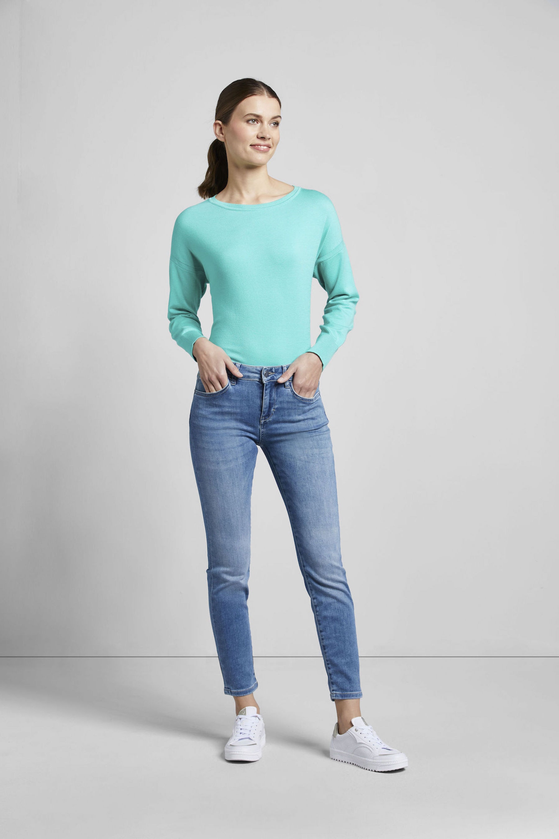 bugatti 5-Pocket-Jeans »Basic Essential« mit Flexcity-Stretch