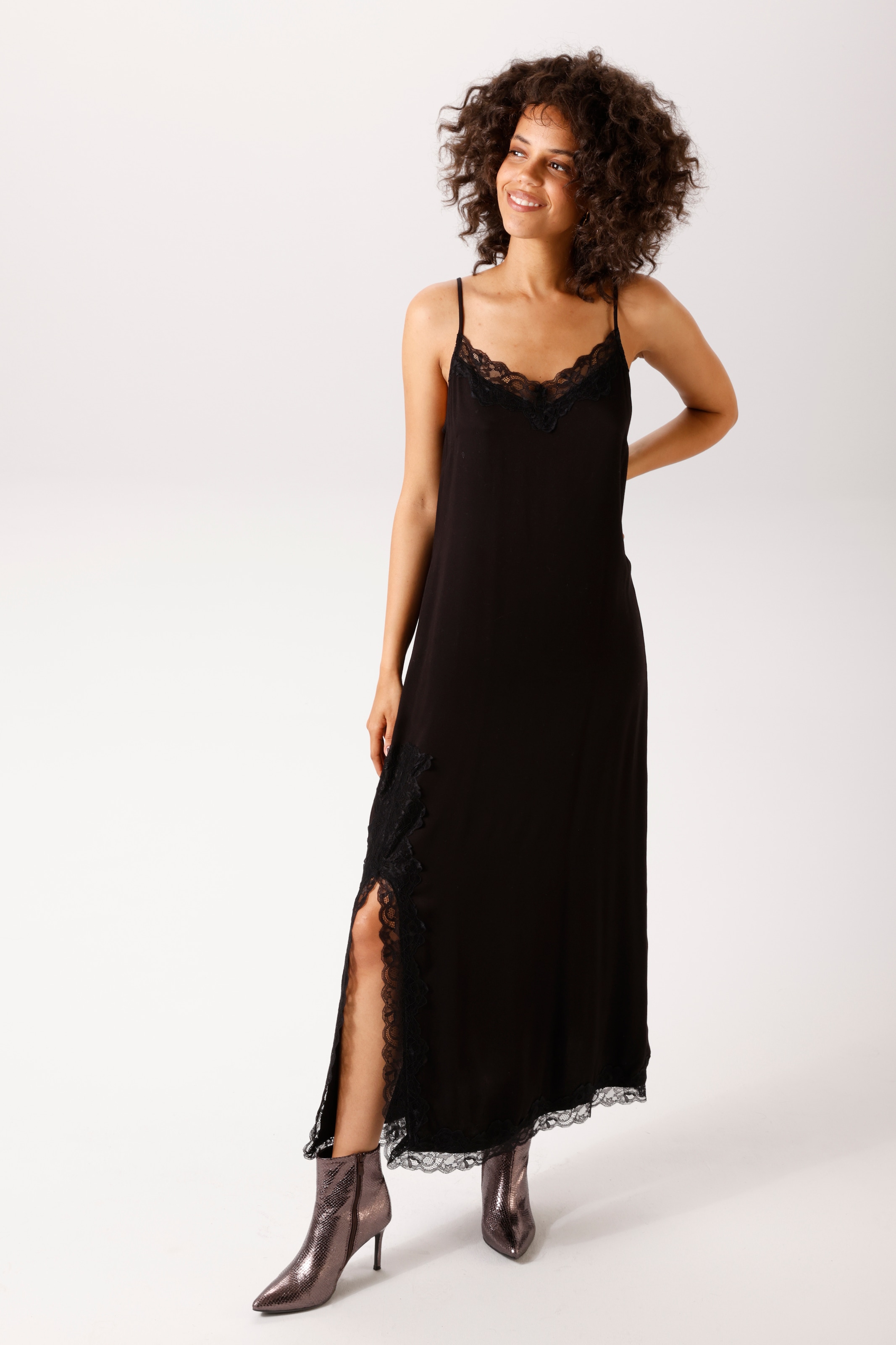 Image of Aniston CASUAL Maxikleid aufwändig mit Spitze verziert - NEUE KOLLEKTION