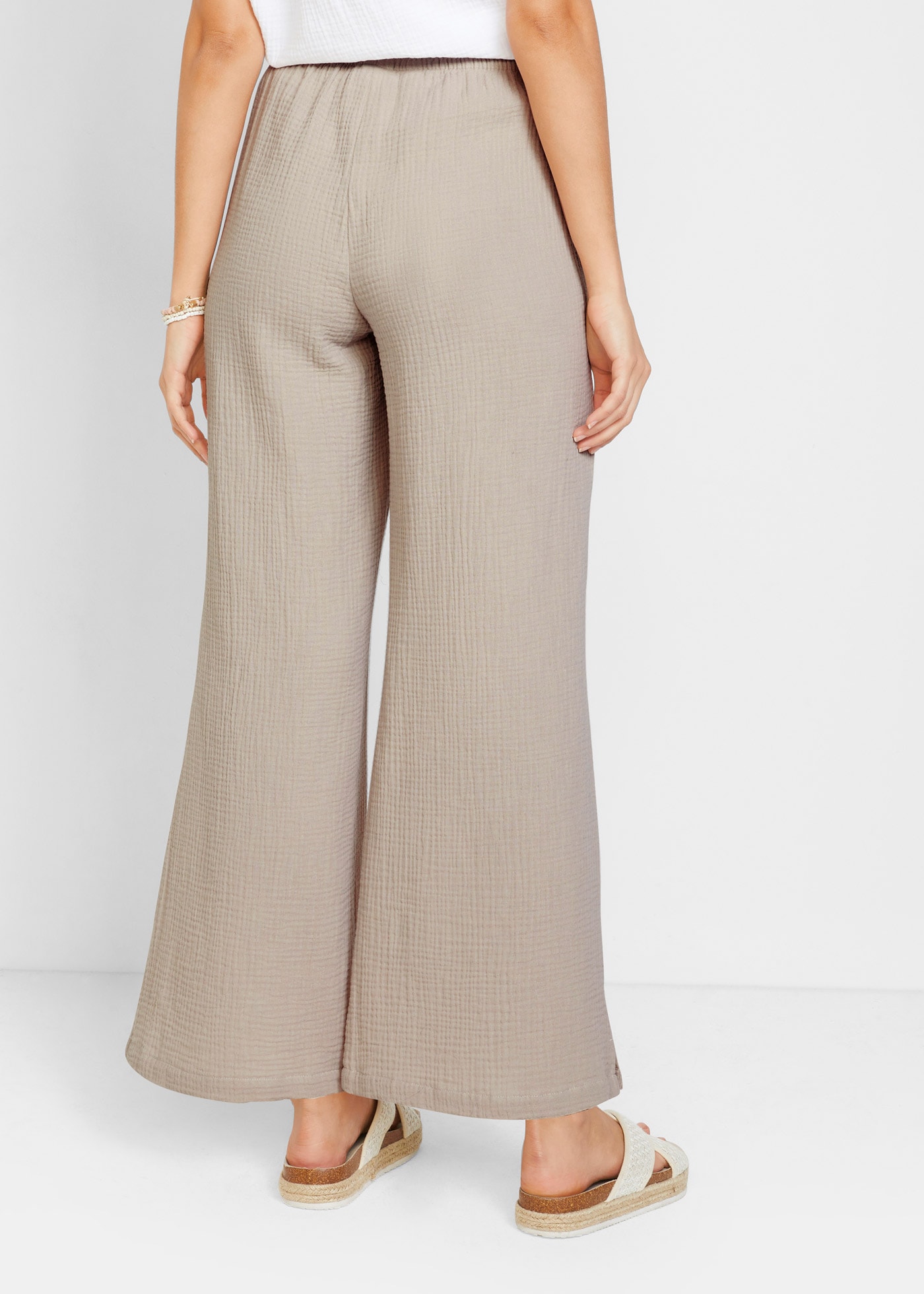 bonprix Pantalon palazzo »Palazzo-Hose aus Musselin«  En mousseline, coupe décontractée, taille élastique, longueur cheville