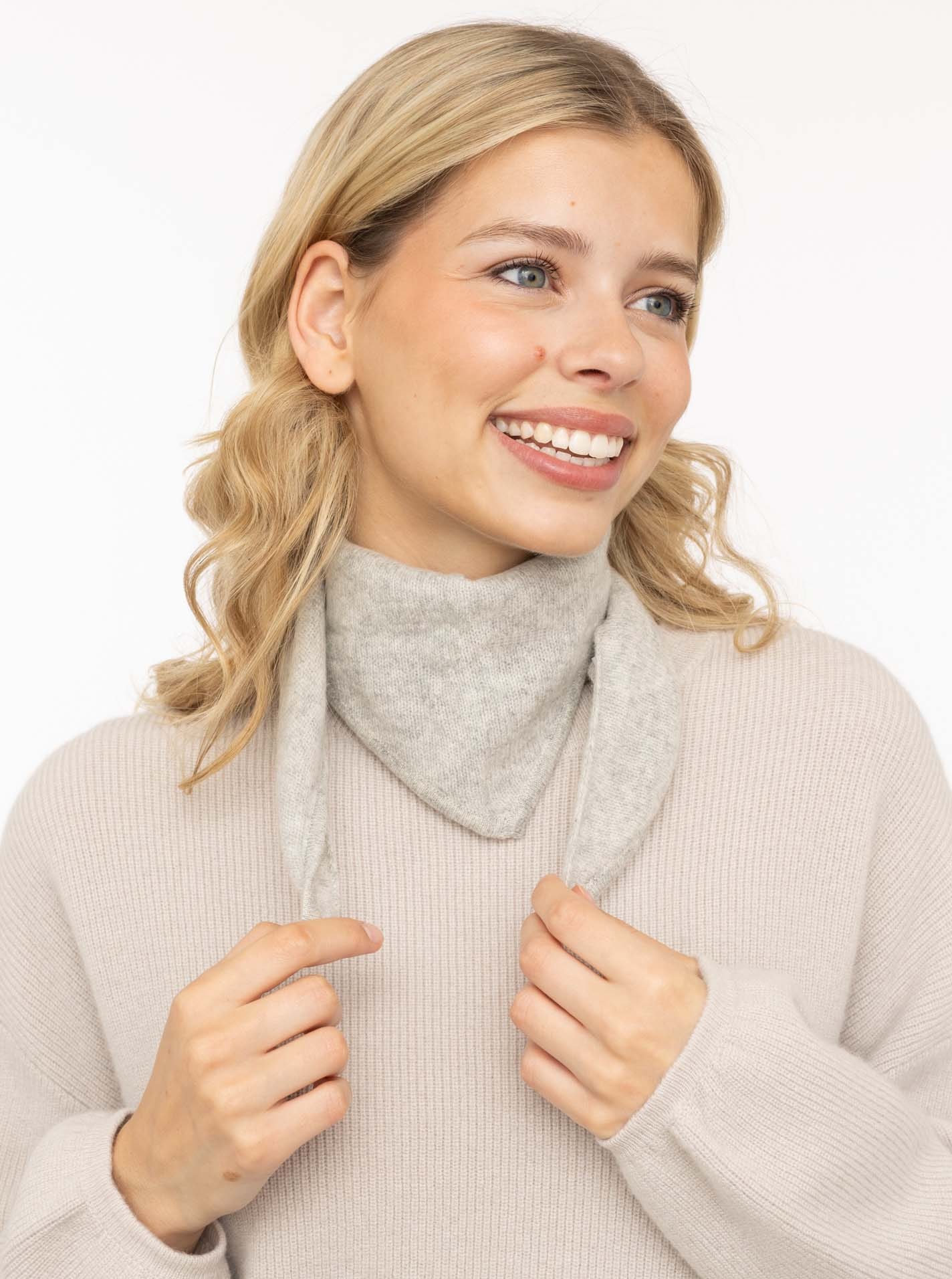 Zwillingsherz Écharpe tricotée »"100% Cashmere Halstuch"« forme triangulaire, confort doux à porter, porté individuellement