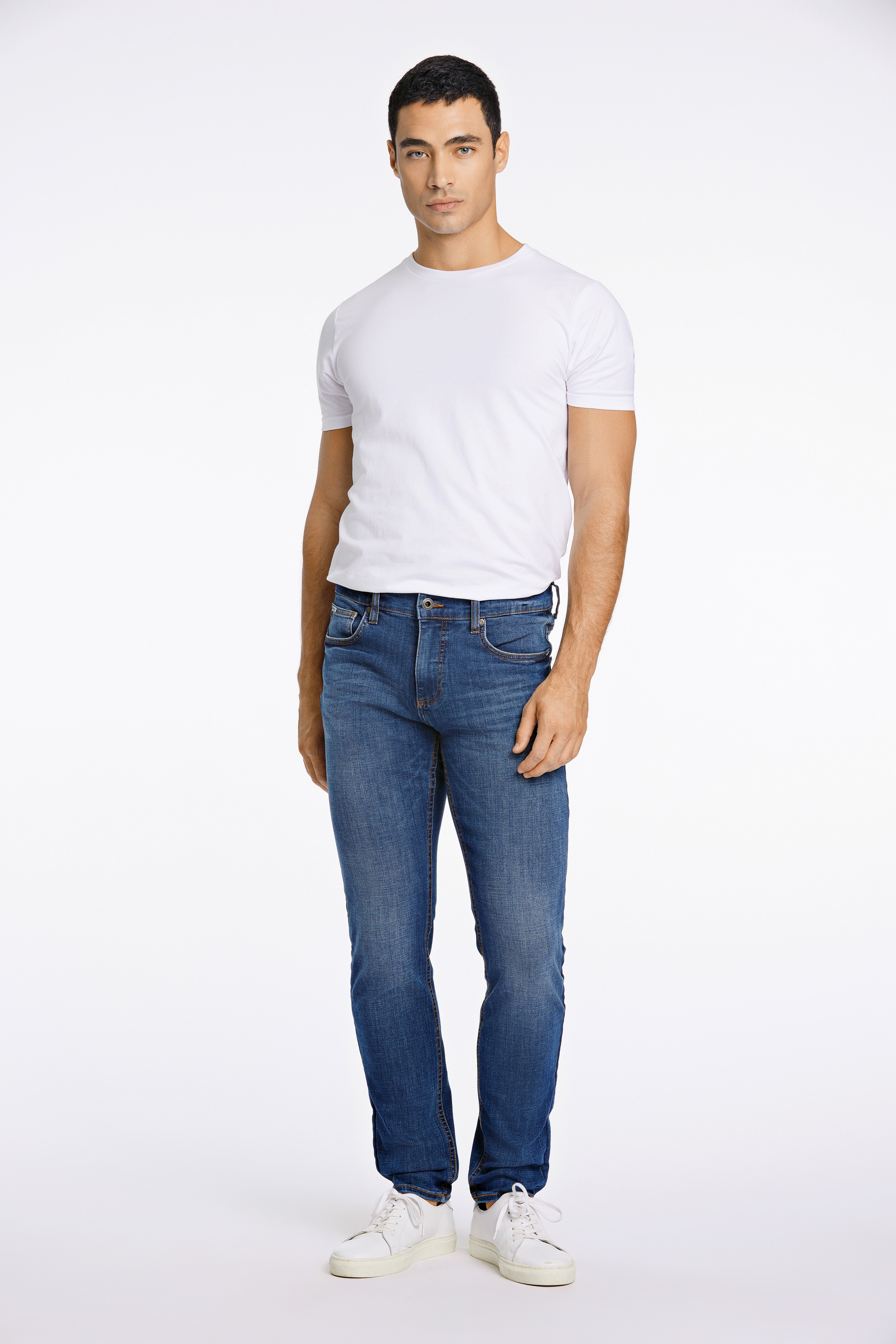 LINDBERGH 5-Pocket-Jeans, mit dunkler Waschung und Stretch