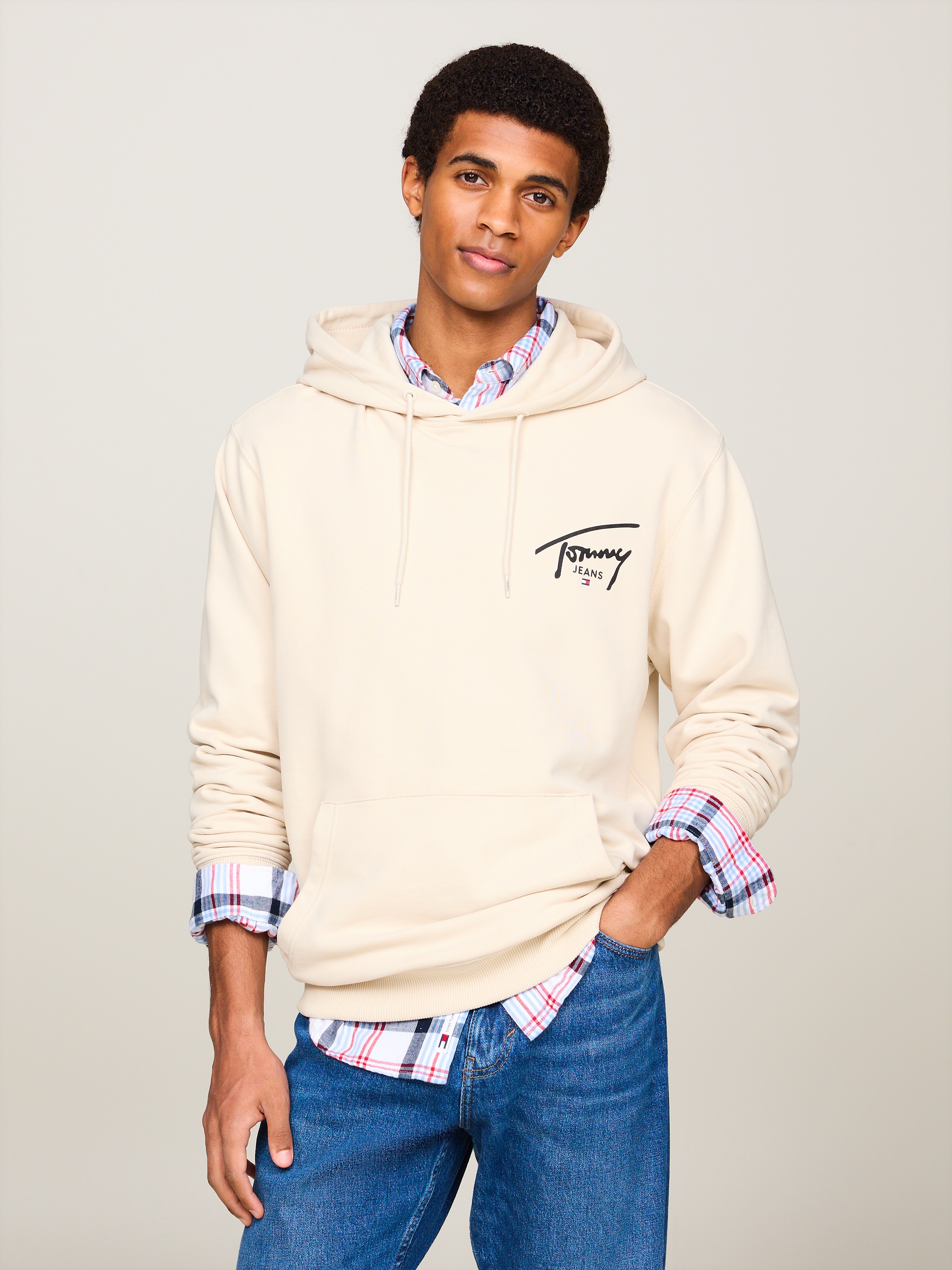 Kapuzensweatshirt »TJM REG ENTRY GRAPHIC HOODIE EXT«, mit Logoschriftzug