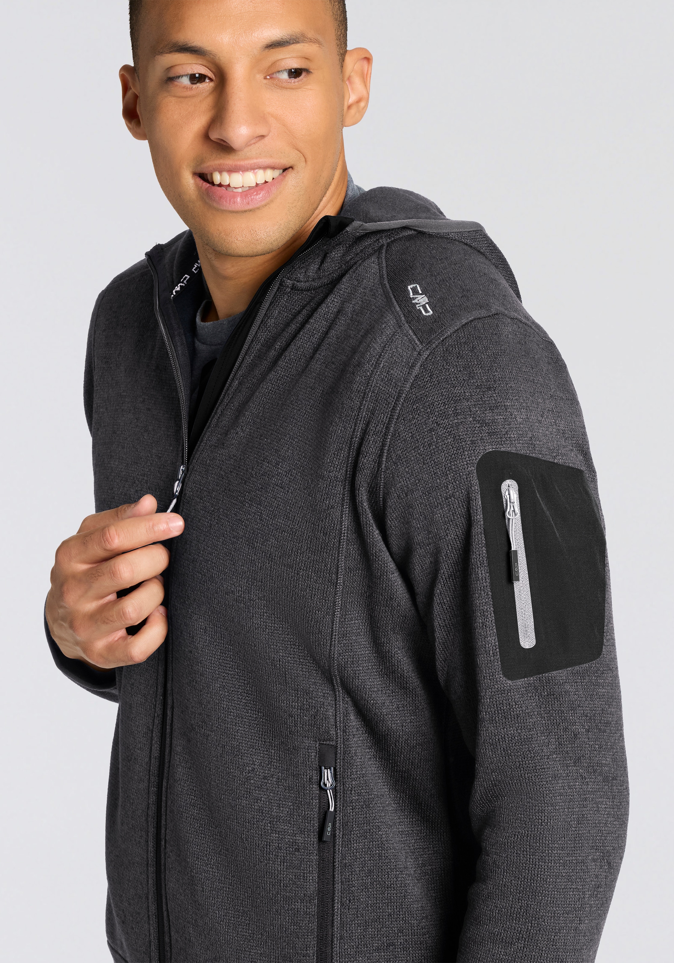 Image of CMP Strickfleecejacke "MAN JACKET FIX HOOD" mit Kapuze atmungsaktiv, wärmend, mit Reissverschlusstaschen und Ärmeltasche