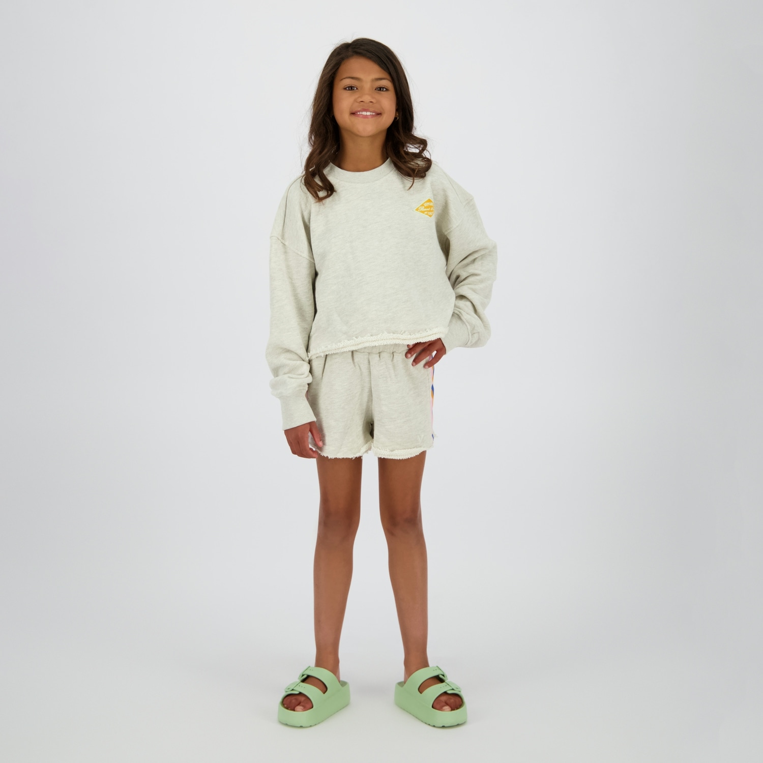 Vingino Pull , avec broderie badge logo, court, pour filles
