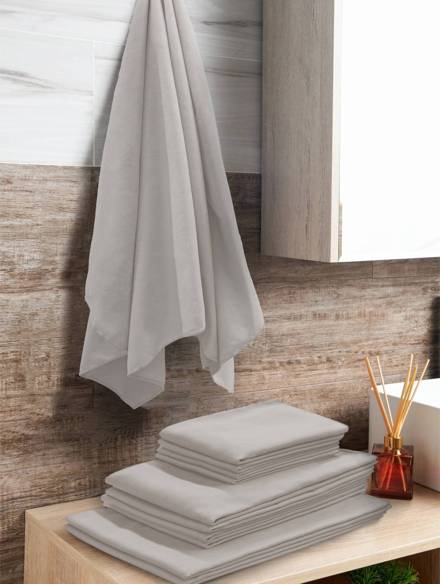 my home Handtücher »Xavi, 4 Teile, ideal als Sporthandtuch, Reisehandtuch, Strandtuch« diverse Grössen, sehr leicht, kompakt, schnelltrocknend, Mikrofaser