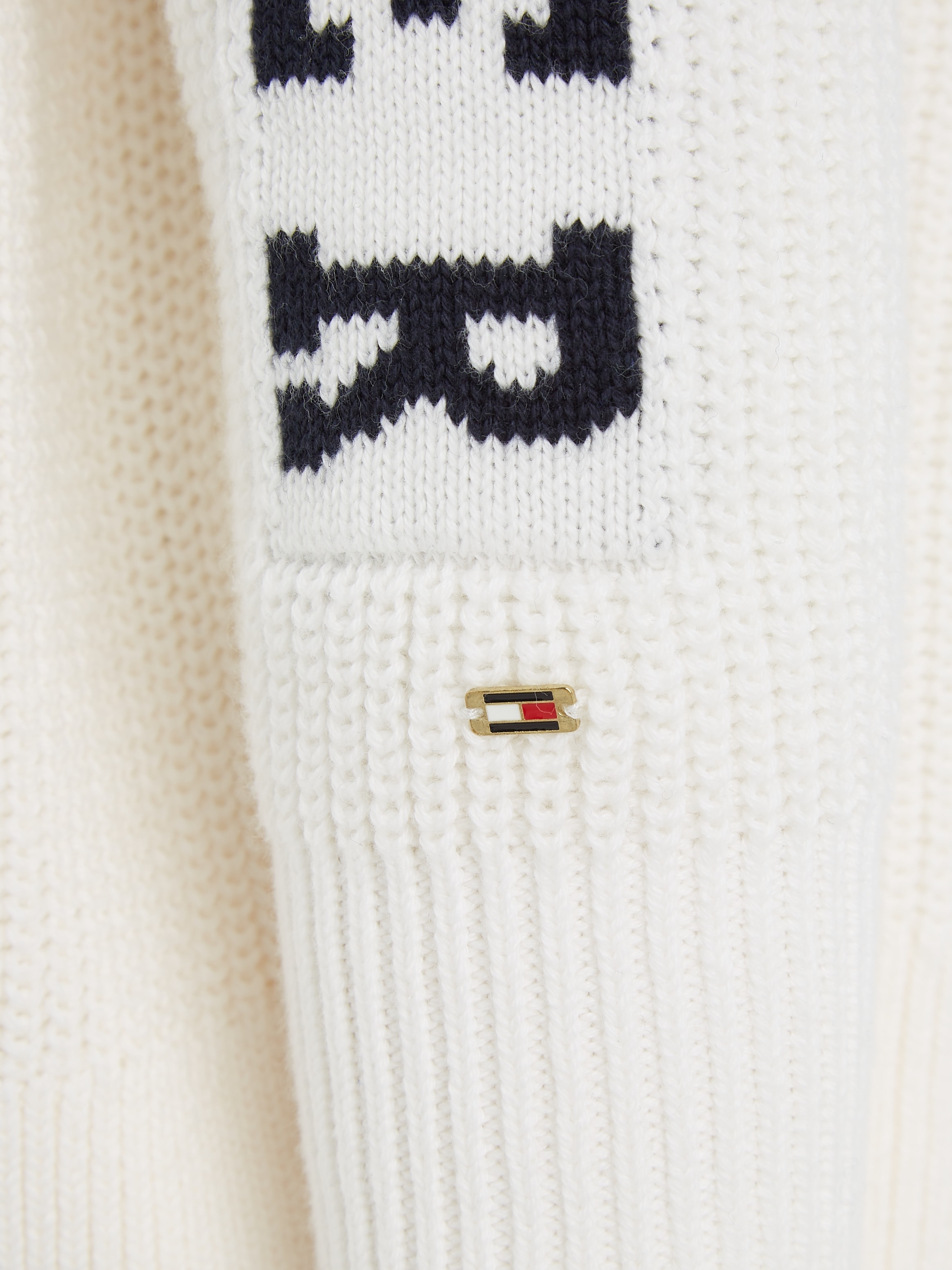 Tommy Hilfiger Strickpullover »MONOTYPE SWEATER«, mit Logoschriftzug am Ärmel