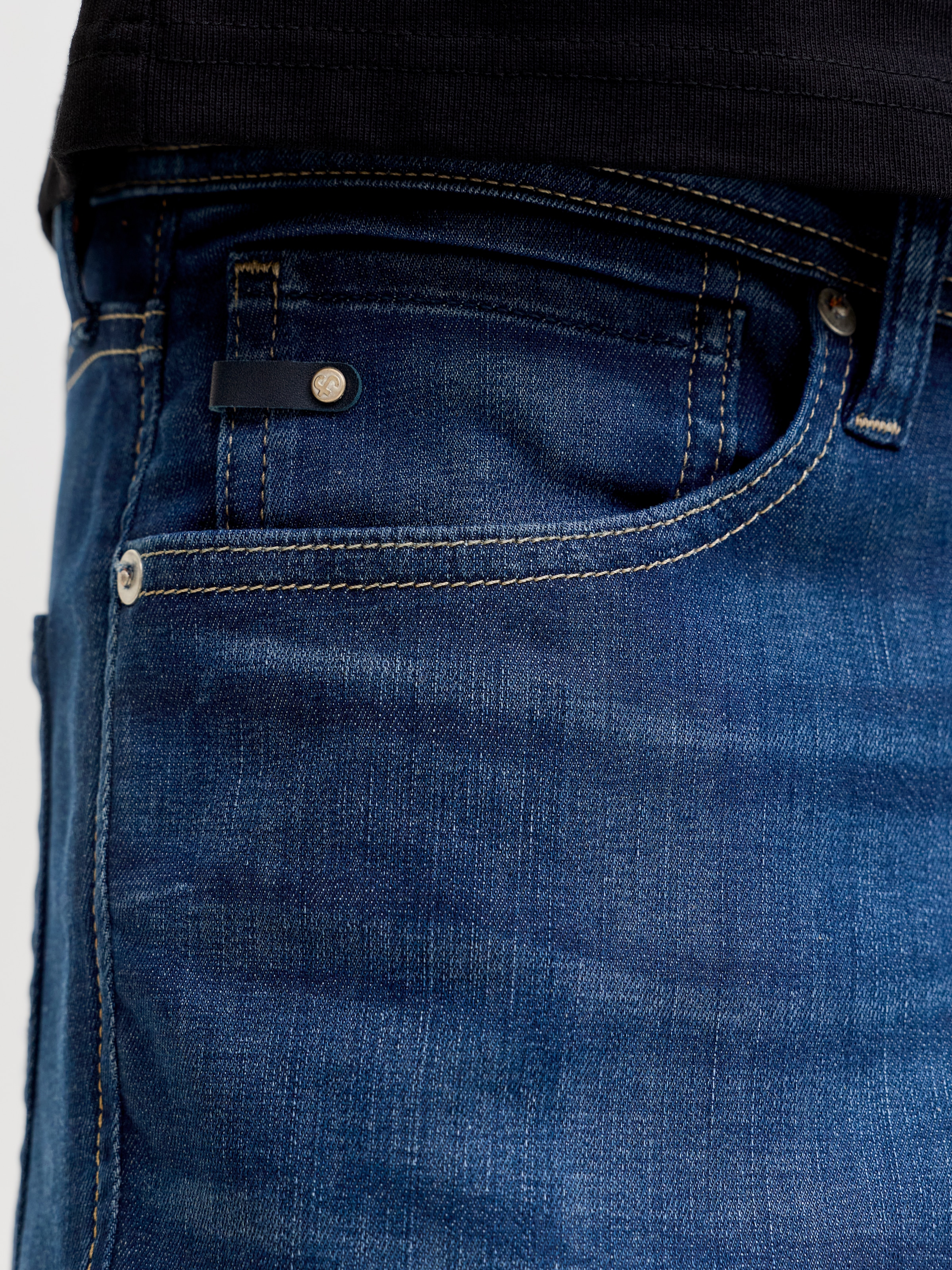 Jack & Jones Jeans coupe régulière »JJICLARK mit Used-Look und Stretch für den Alltag« avec effets d'usure