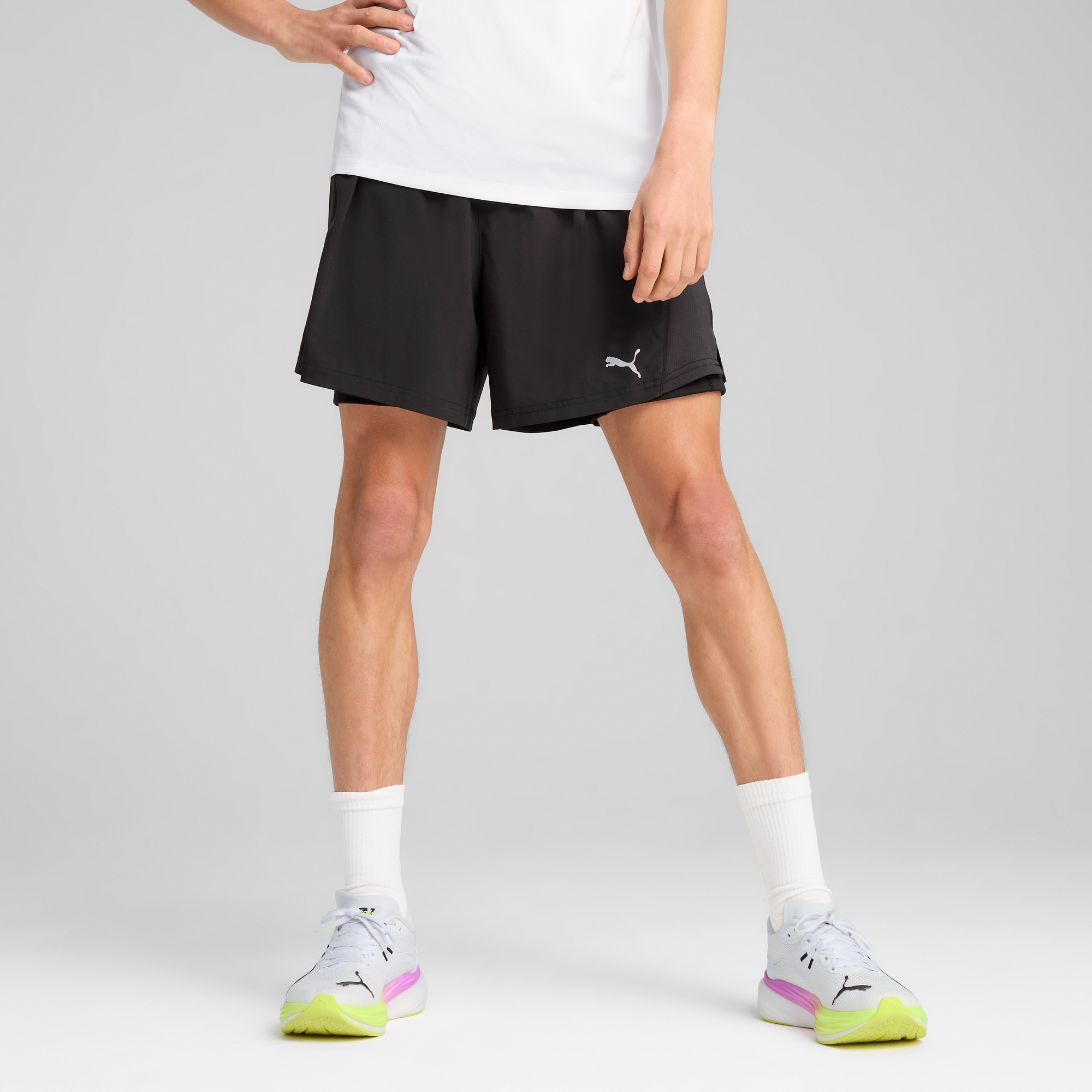 Image of PUMA Laufshorts "M RUN VELOCITY 2IN1 SHORT" mit DryCELL Technologie, mit Einschub-Handytasche, Slim Fit
