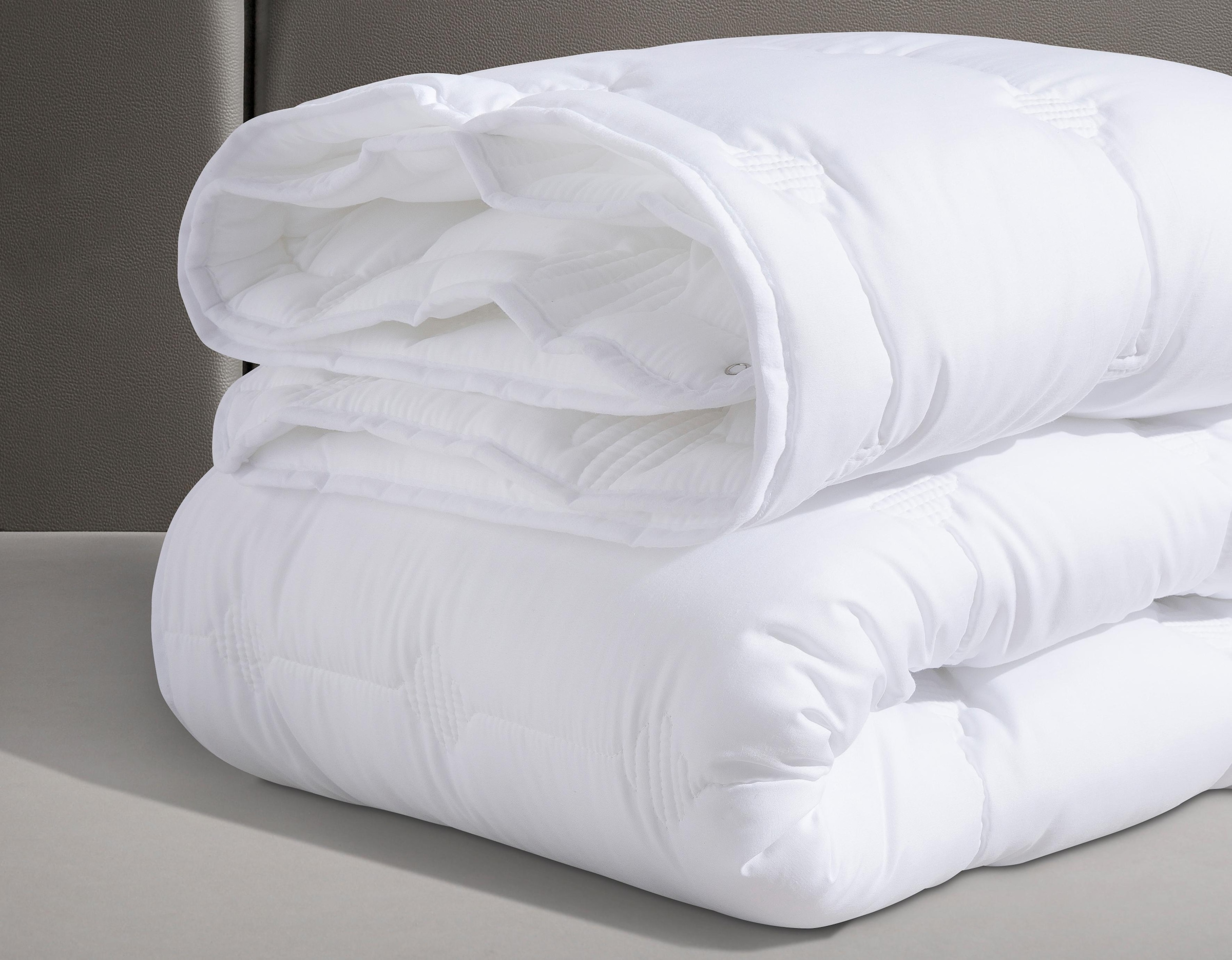 Beco Microfaserbettdecke »Bettdecke Medibett Cotton Soft, in 4 Wärmeklassen erhältlich«, Füllung Polyester, (1 St.), Von Haus & Garten mit Testurteil: "Sehr gut" bewertet - getestet wurde die Gr. 135x200 cm, Warm