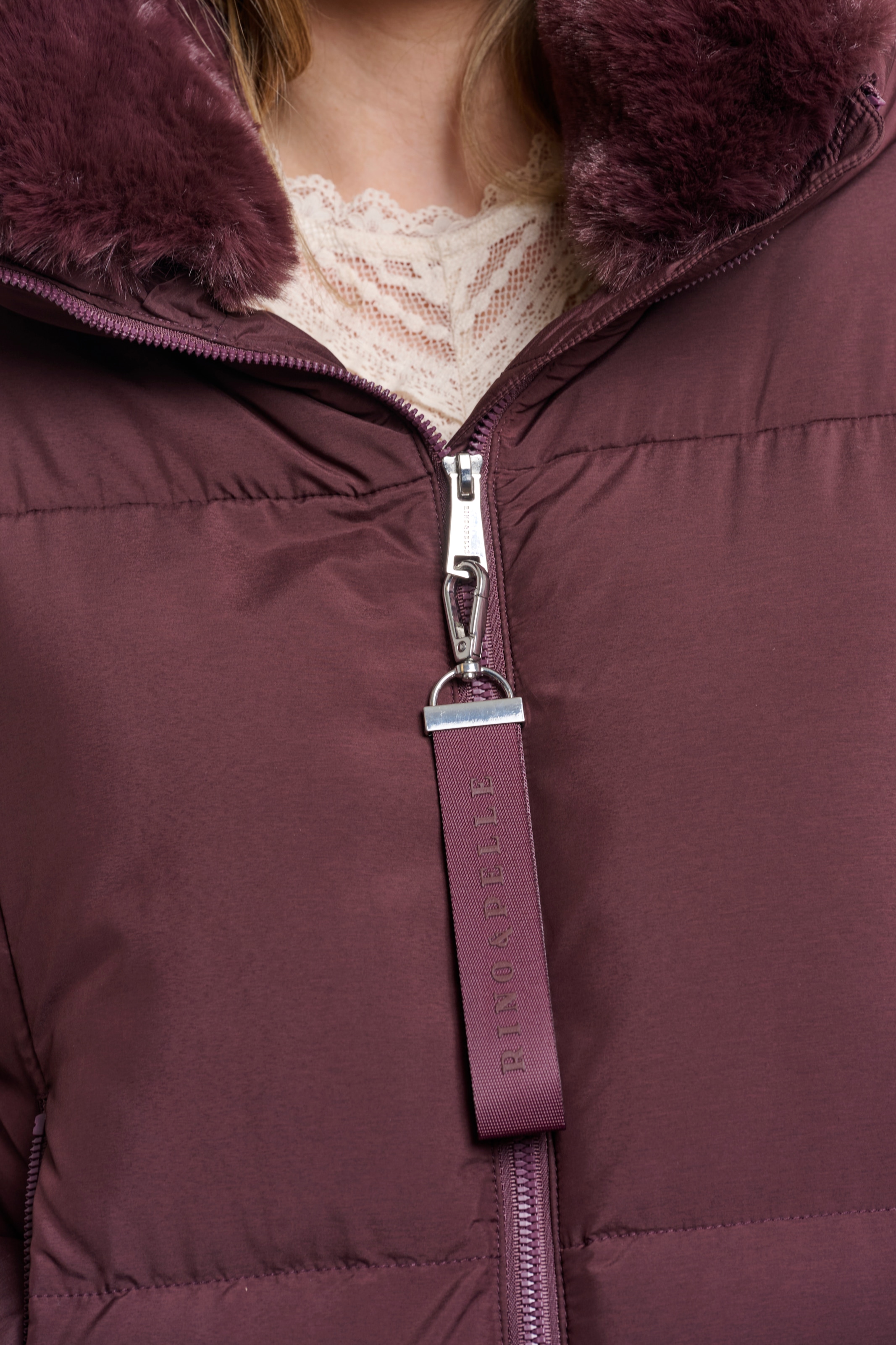 Rino & Pelle Manteau matelassé Veste matelassée courte avec capuche et imitation fourrure