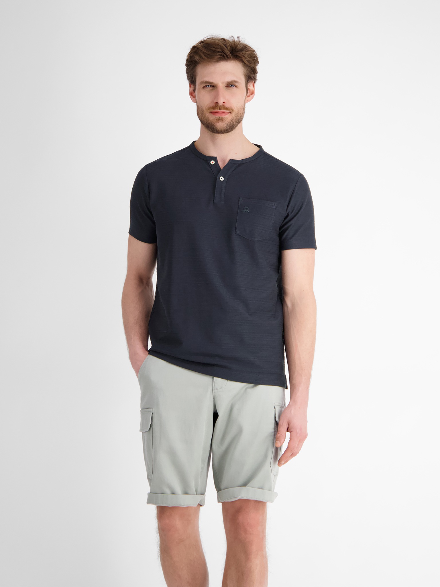 Image of LERROS Kurzarmshirt mit Serafino-Kragen und kurzer Knopfleiste