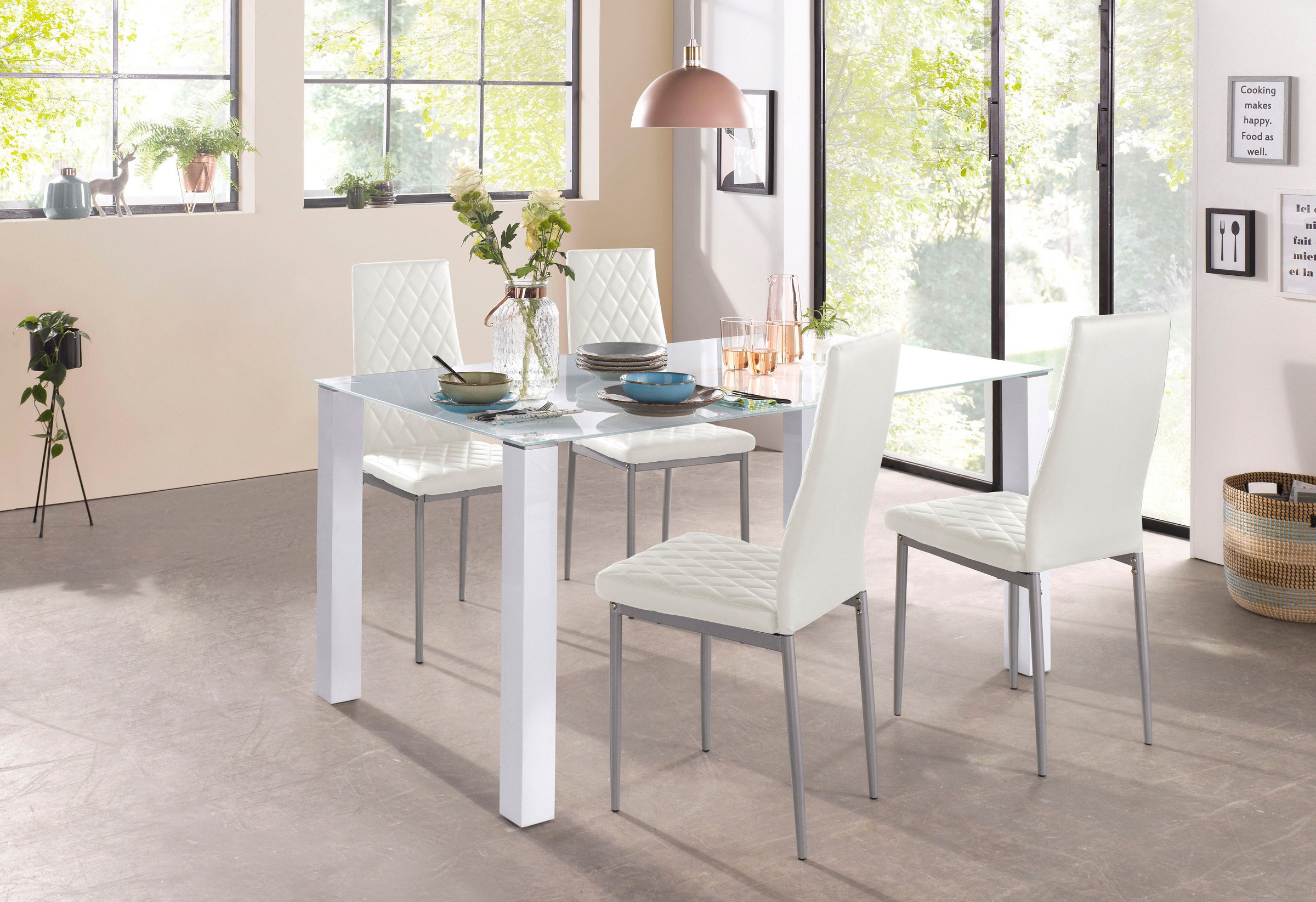 Image of GOODproduct Essgruppe Set, 5 Stk. tlg. 160 cm breiter Glastisch, verschiedene Farbvarianten der Stuhlbezüge