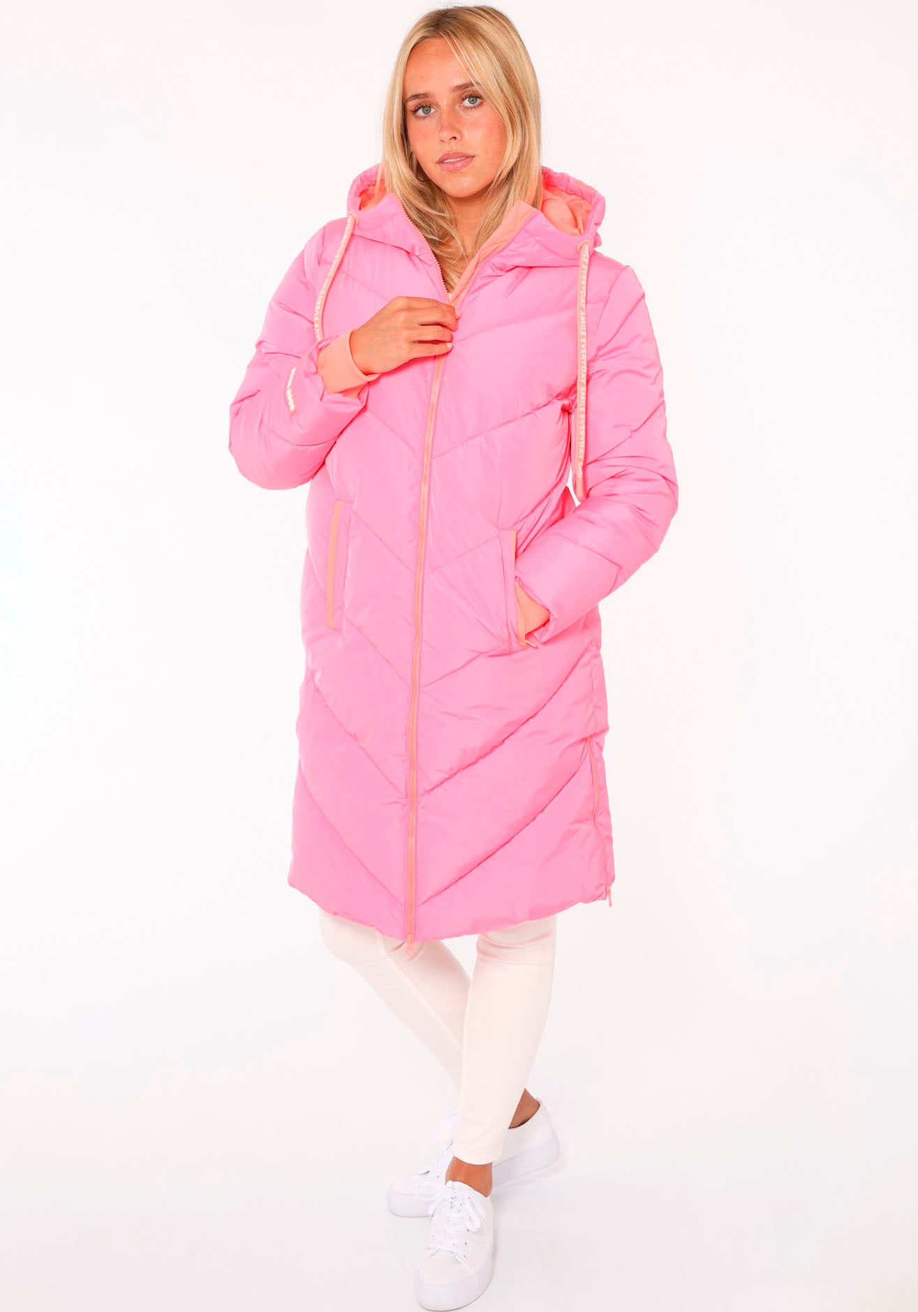 Image of Zwillingsherz Steppjacke ""Good Vibes Only"" mit Kapuze mit Kapuze, Backprint und bedrucktem Zugband