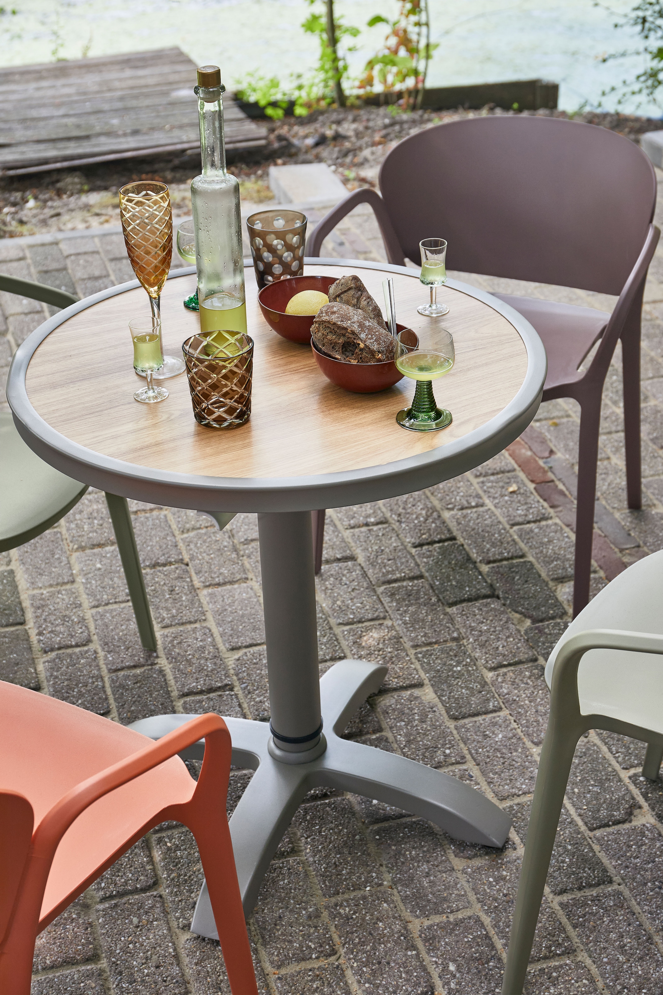 WOOOD Barhocker »Jeppe aus Aluminium höhenverstellbar, B 70 x T 70 x H 72/110 cm« Für Aussenbereich geeignet, Einfach zu montierbar, Pfleigleicht