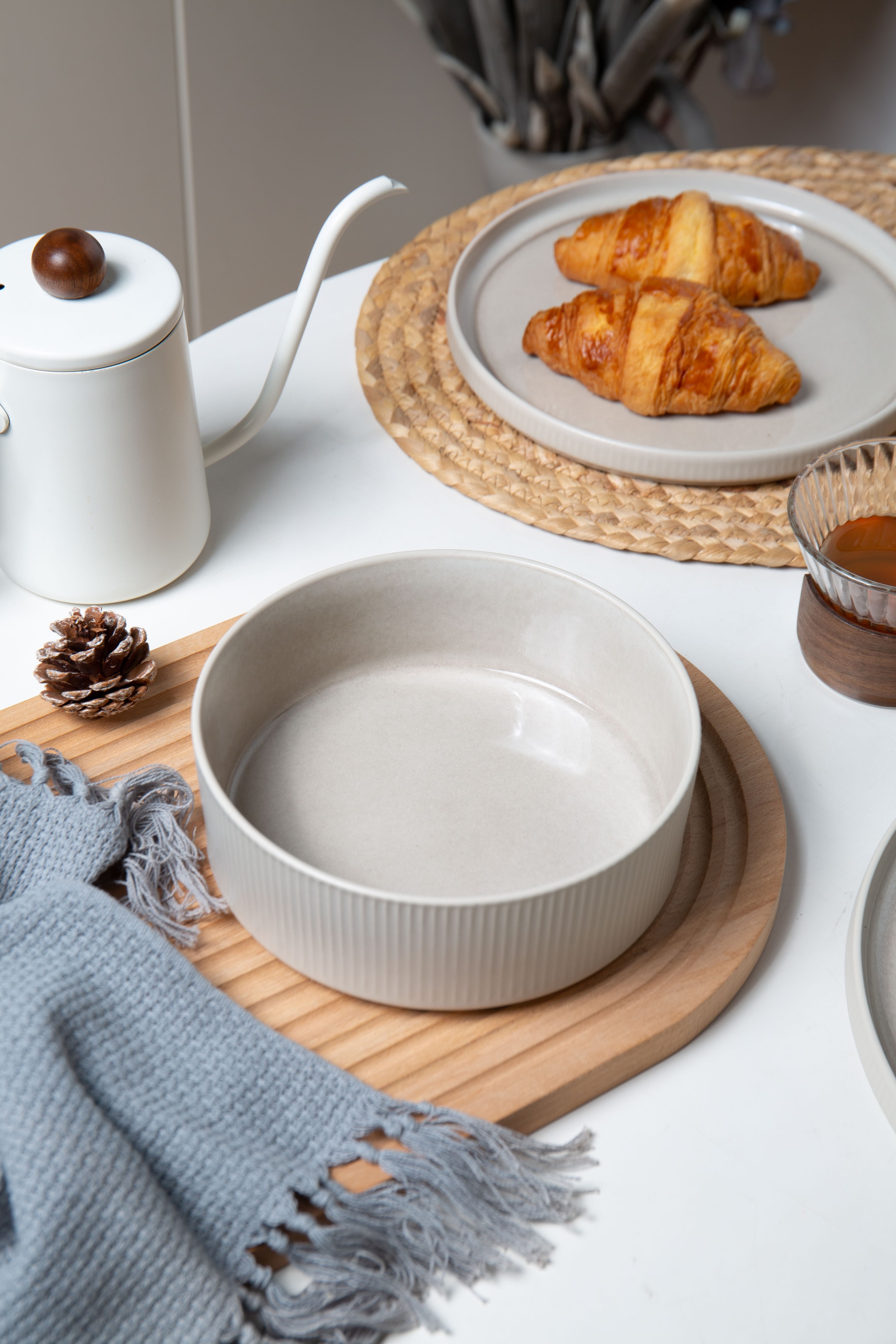 GOODproduct Set de vaisselle »Ylvii, aussen matt, innen reaktiv glasiert« Riffeloptik, spülmaschinenfest und mikrowellengeeignet