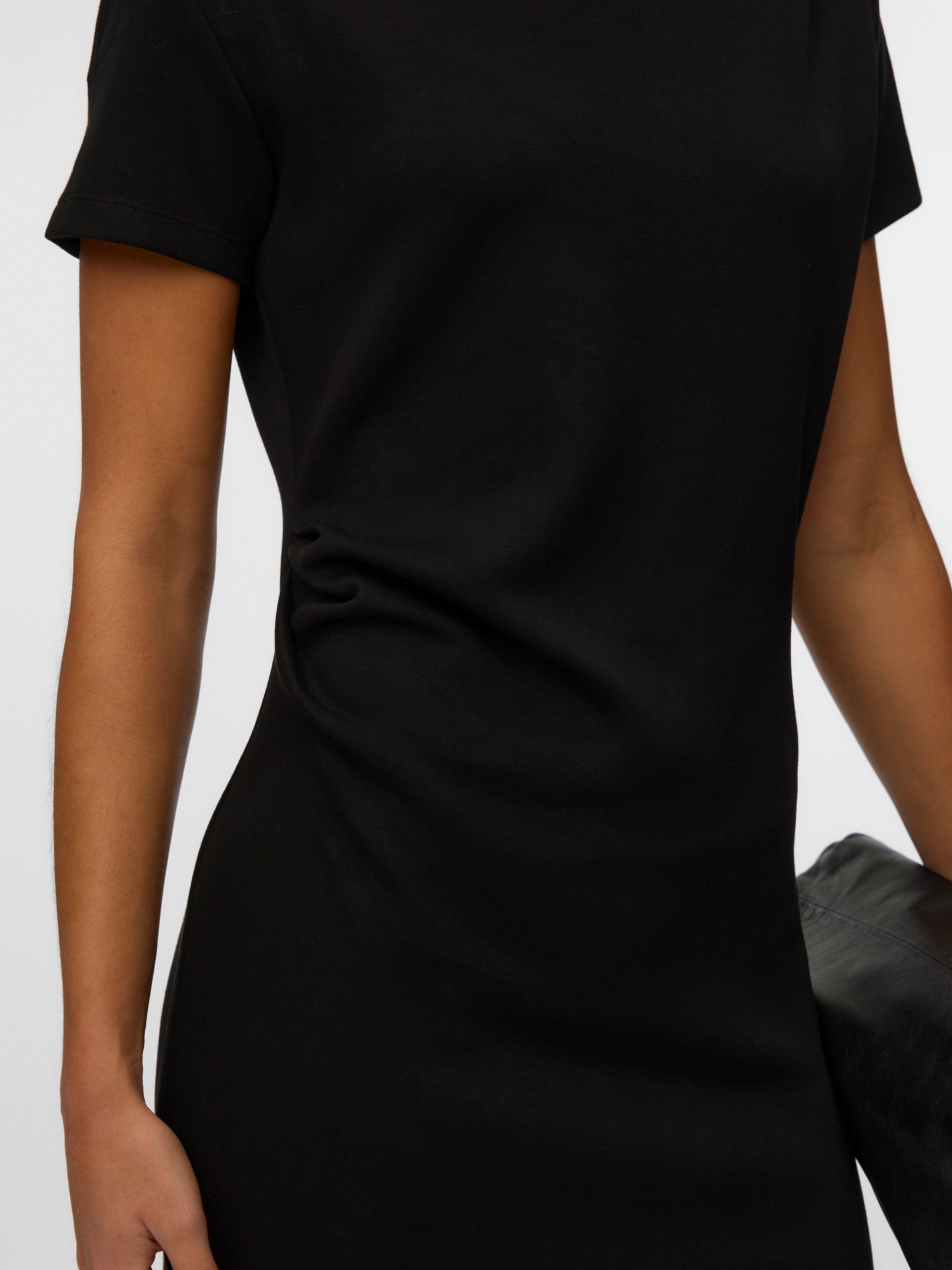Vero Moda Mini-robe »VMMILLE SS SHORT DRESS JRS NOOS« mélange de matières, avec fronces