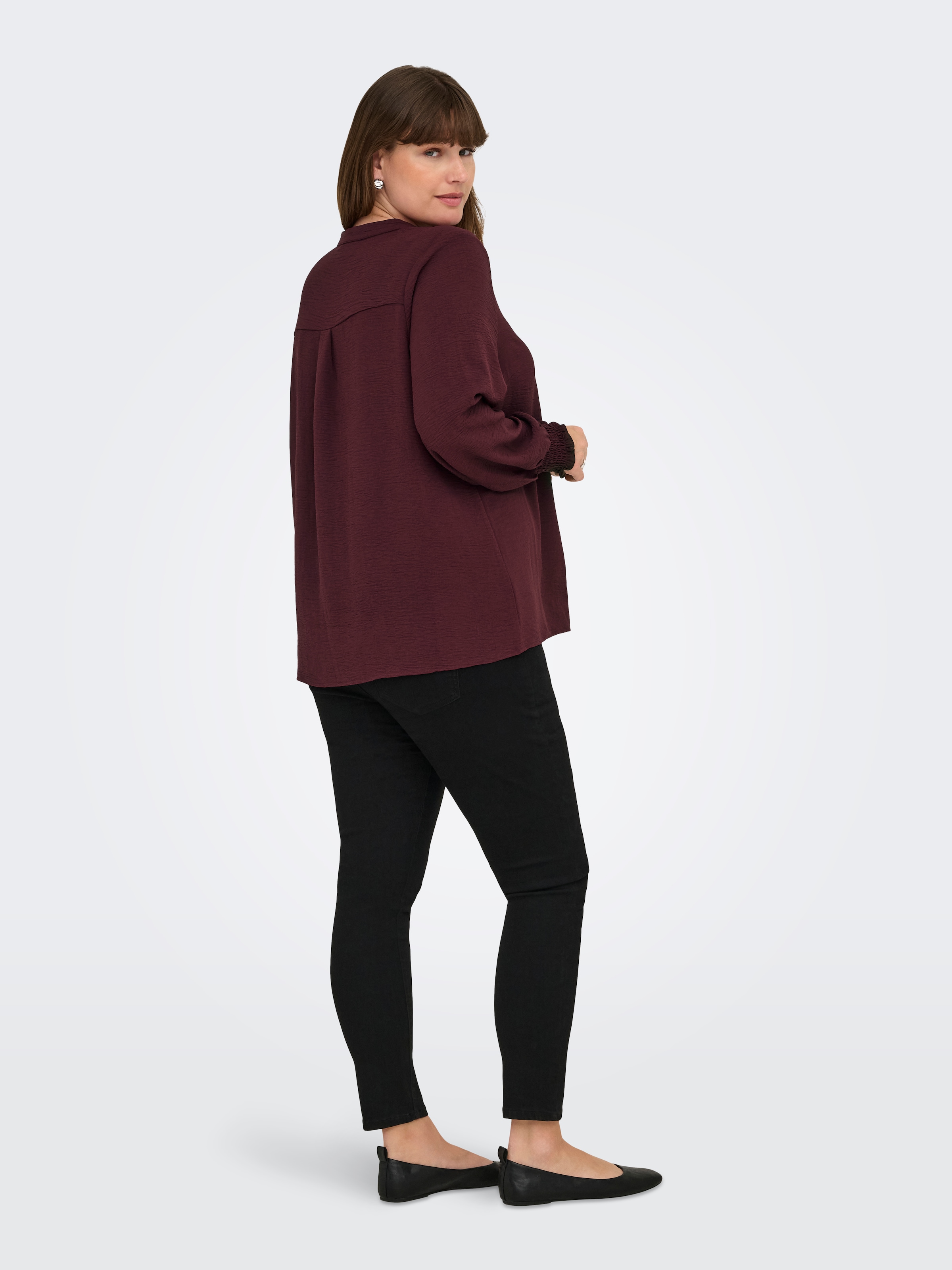 ONLY CARMAKOMA Shirtbluse »CARMETTA LIFE V-NECK TOP WVN NOOS«