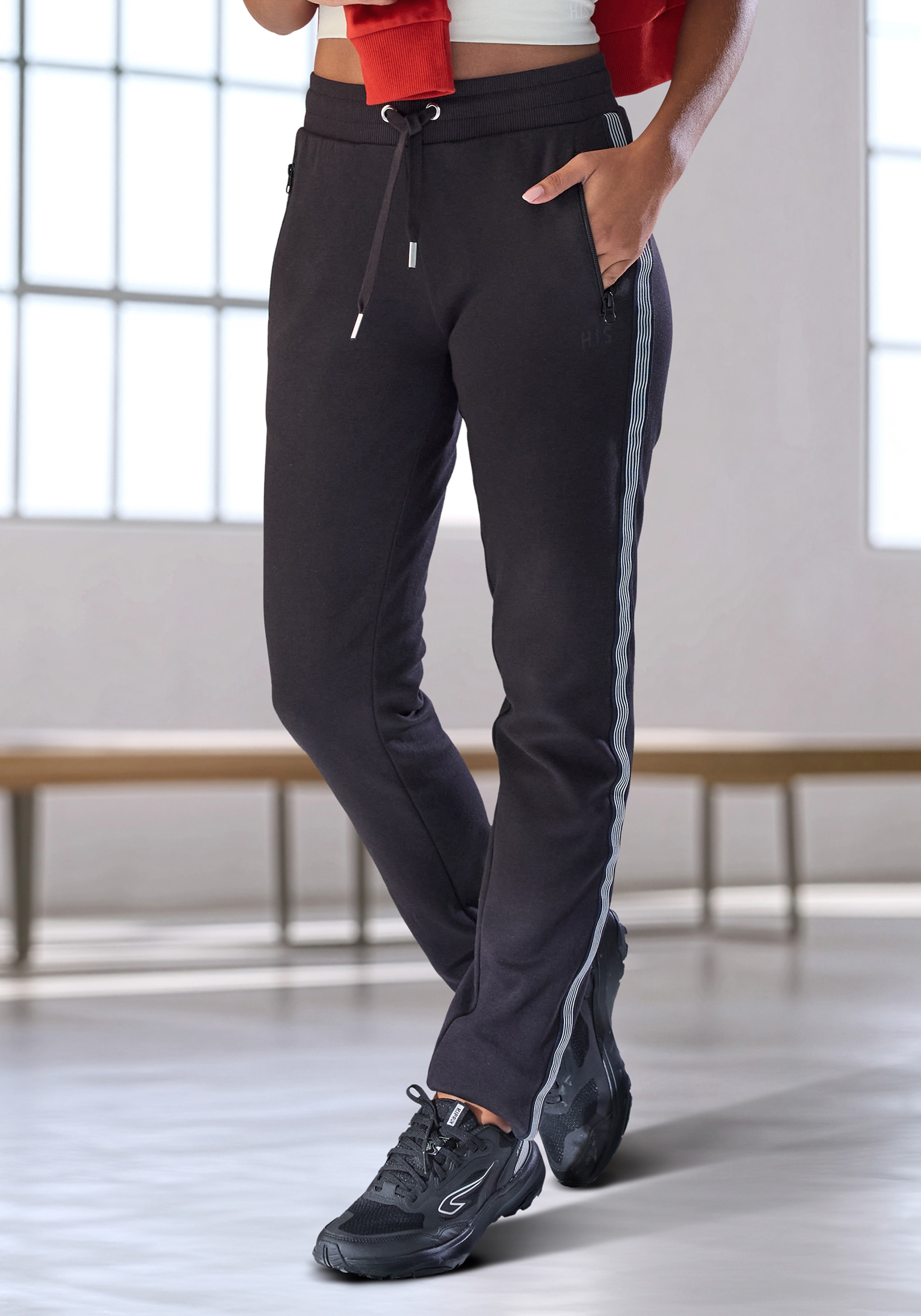 Image of H.I.S Jogginghose mit seitlichem Tapestreifen