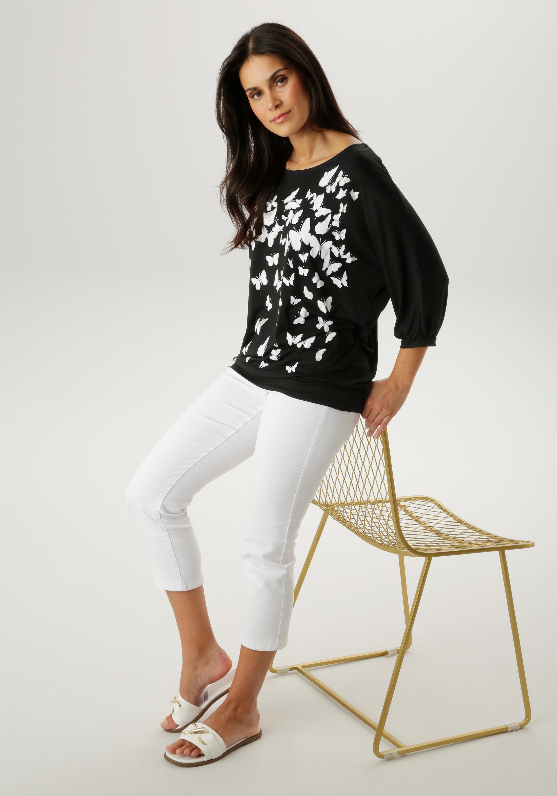 Aniston SELECTED T-Shirt vorne mit filigranen Schmetterlingen bedruckt - NEUE KOLLEKTION