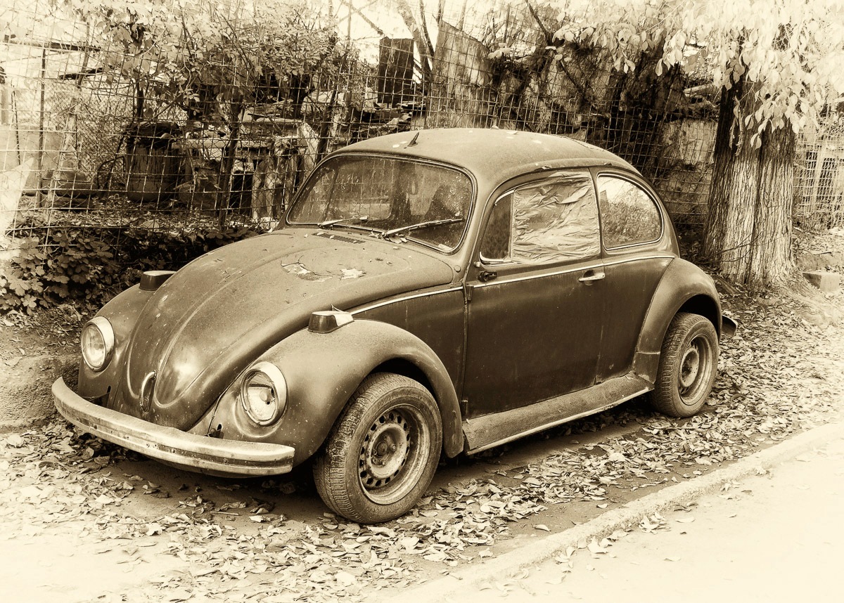 Image of Papermoon Fototapete »Käfer Retro Auto«, Vliestapete, hochwertiger Digitaldruck bei Ackermann Versand Schweiz