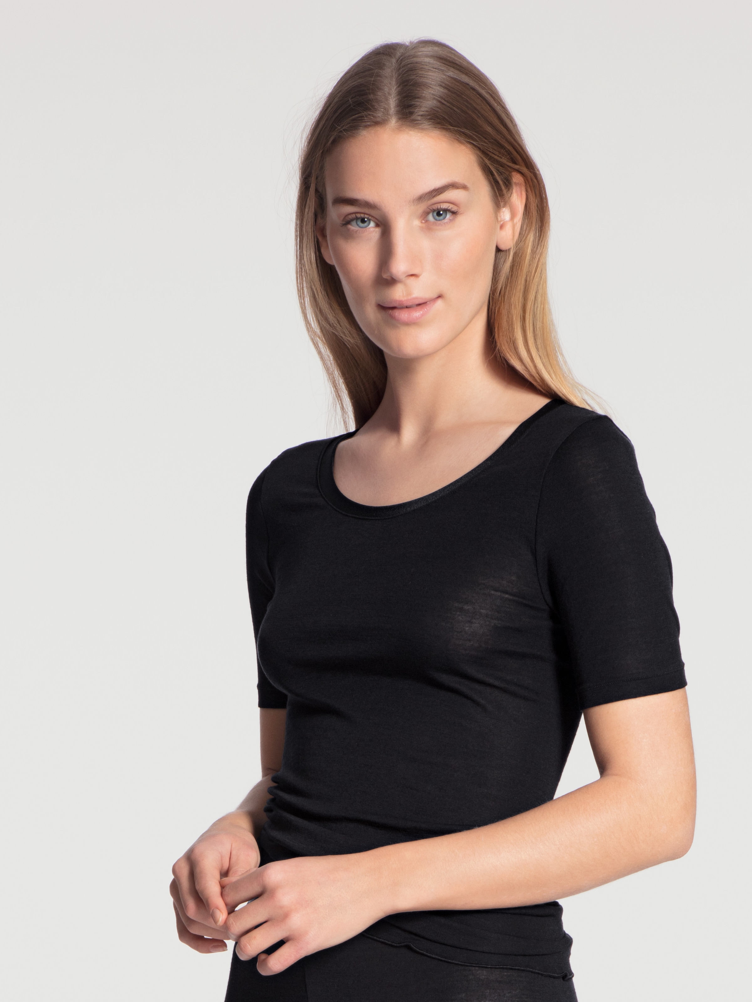Image of CALIDA Kurzarmshirt "True Confidence" Satinbandeinfassung, Rundhalsausschnitt, Kurzarm