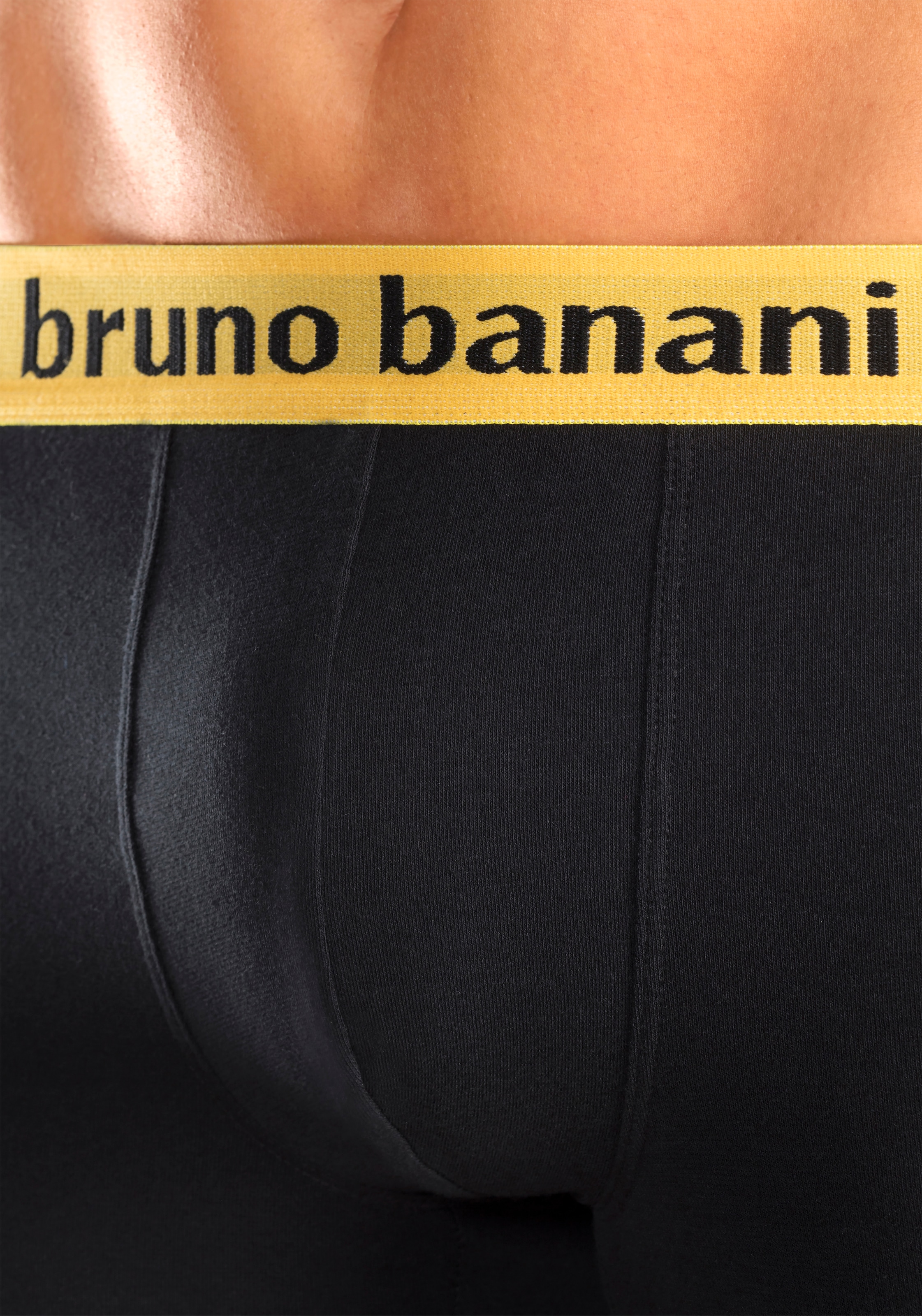 Bruno Banani Boxer »Boxershorts für Herren«, (Packung, 4 St.), mit farbigen Marken-Schriftzug am Bündchen