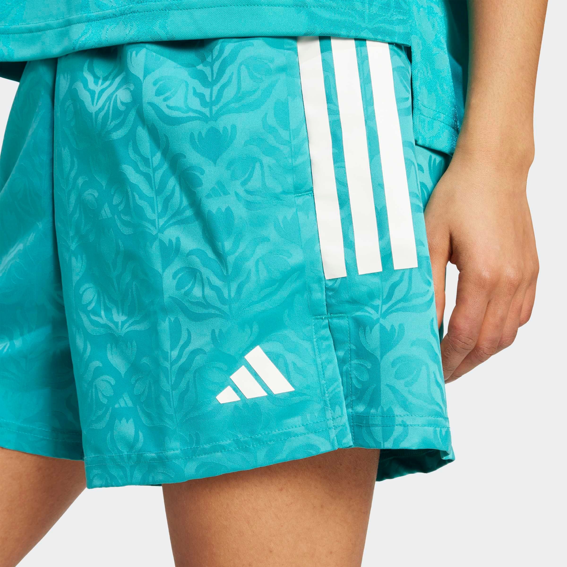 adidas Sportswear Shorts »W TIRO Q3 SH«, (1 tlg.)