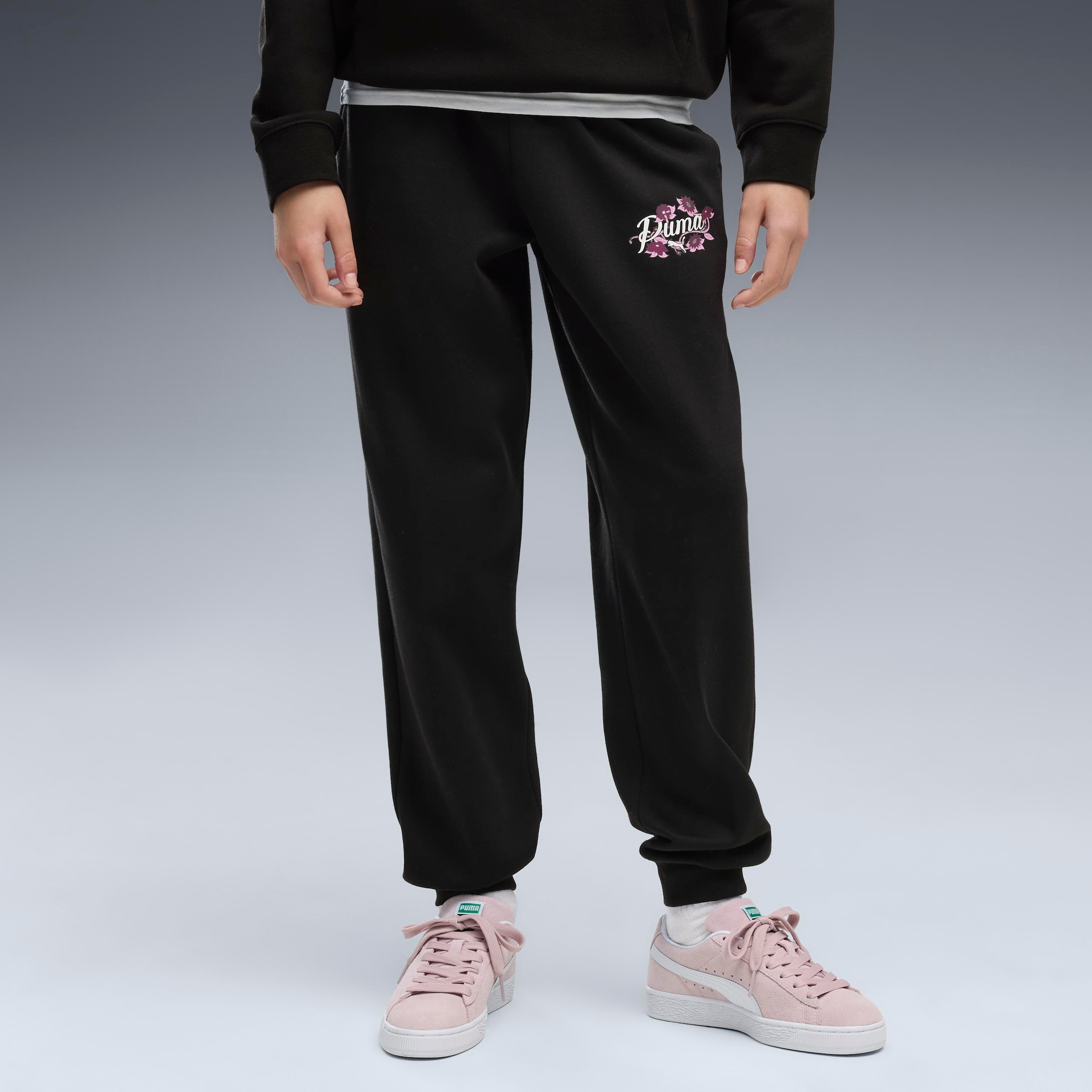 Image of PUMA Trainingshose "ESS NATURE 20 GRAPHIC SWEATPANTS FL" Regular Fit, für Sport und Freizeit, sportlicher Stil