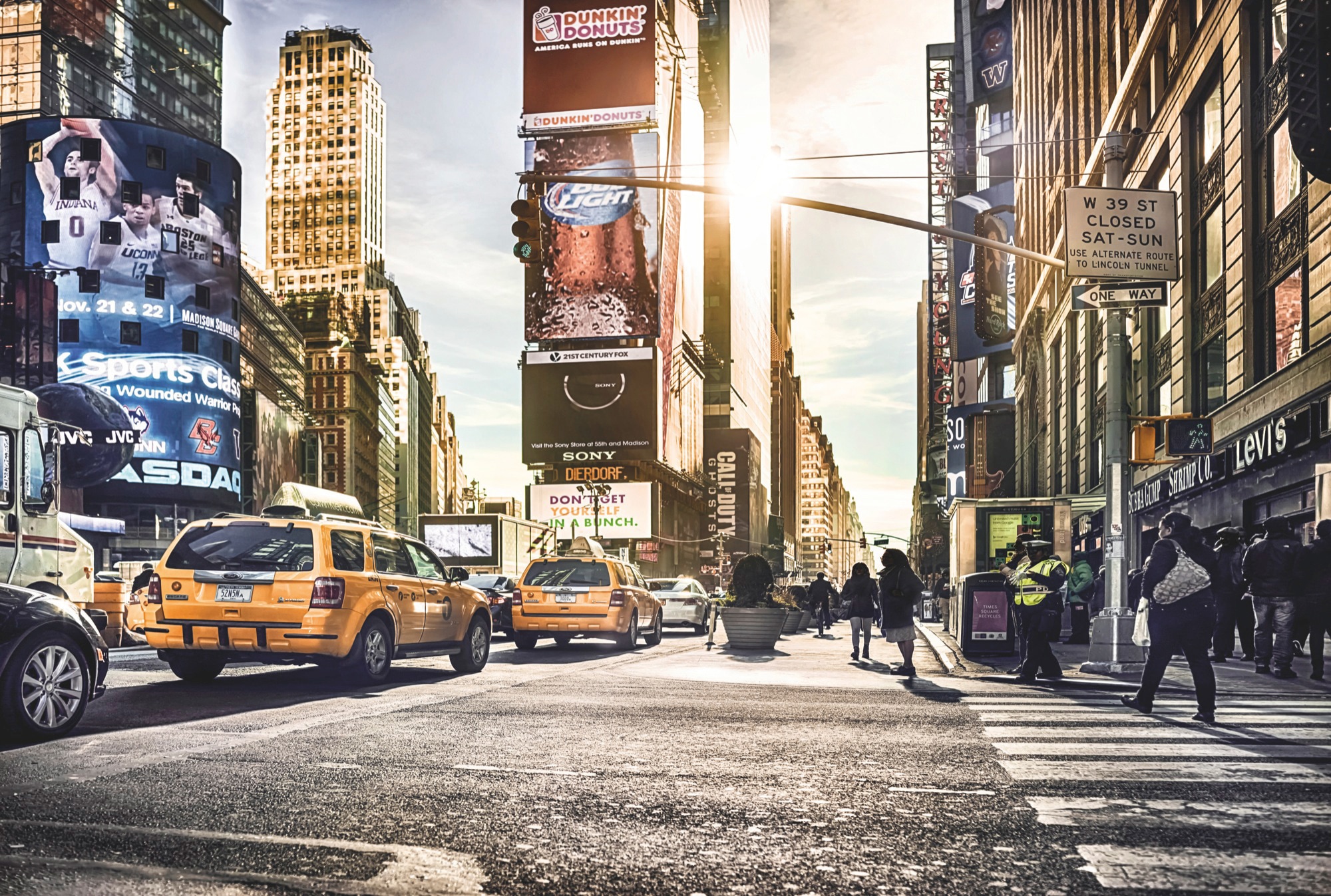 Image of Komar Vliestapete "Vlies - Times Square - Grösse 368 x 248 cm" bedruckt glatt Wohnzimmer, Schlafzimmer