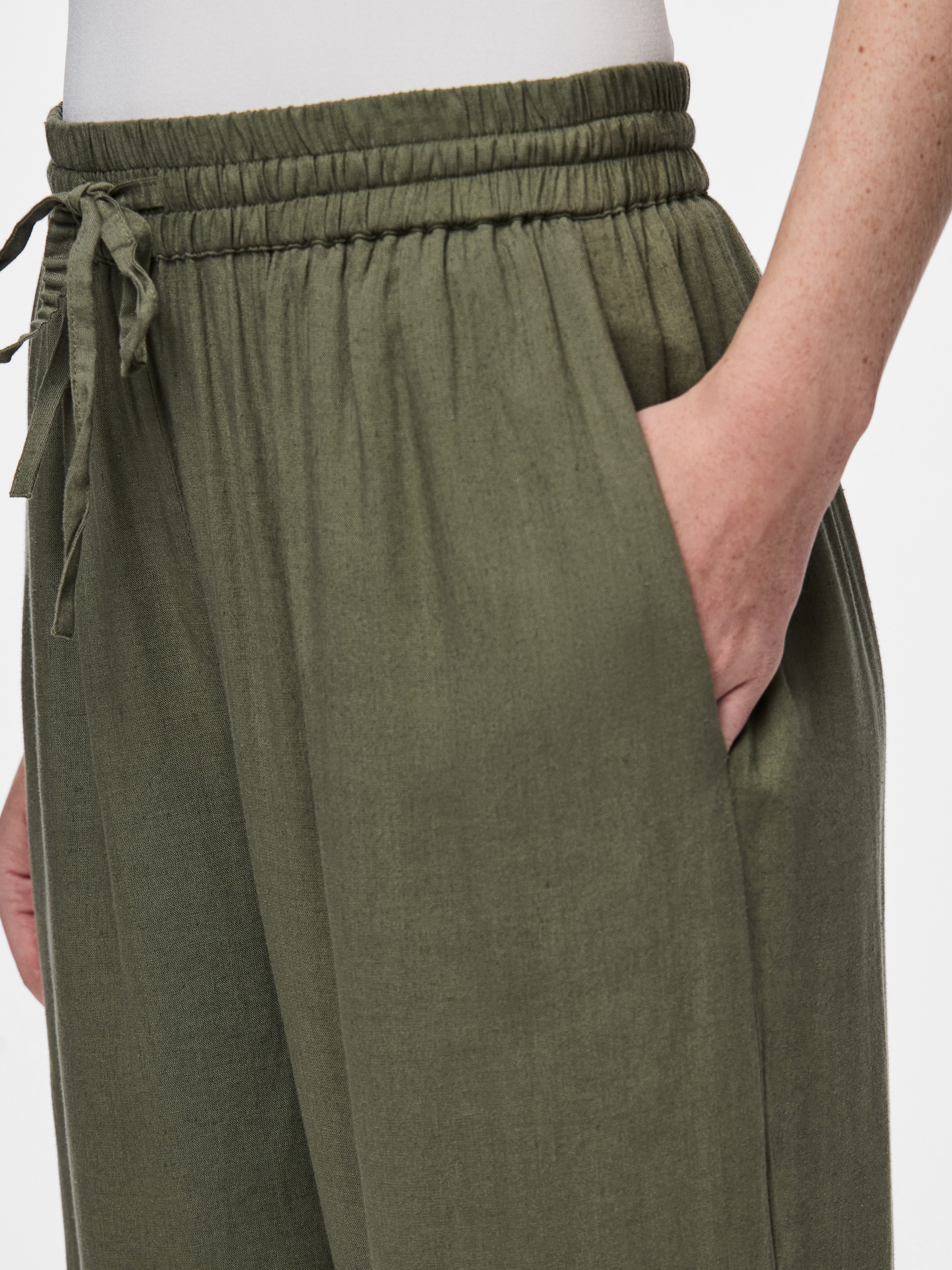 pieces Schlupfhose »PCPIA HW WIDE PANTS WVN NOOS«