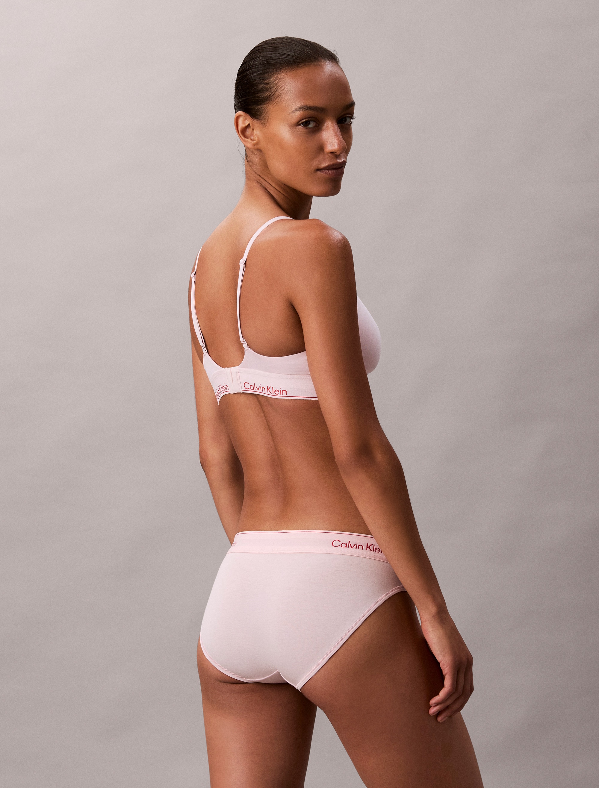 Calvin Klein Underwear Soutien-gorge triangle »LIGHTLY LINED TRIANGLE« Mit elastischem Saum