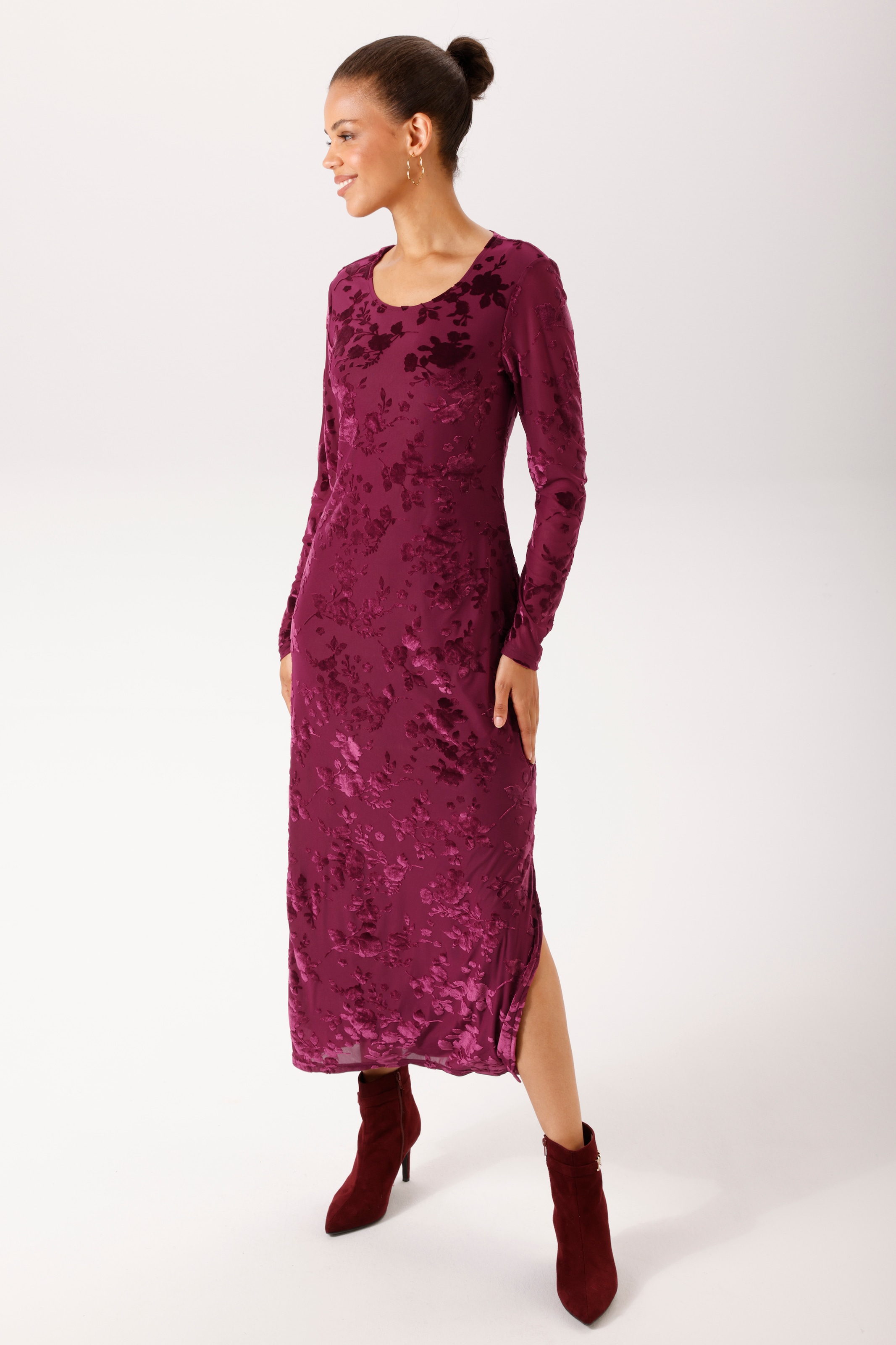 Image of Aniston CASUAL Maxikleid mit Blumen aus edlem Samt - jedes Teil ein Unikat - NEUE KOLLEKTION