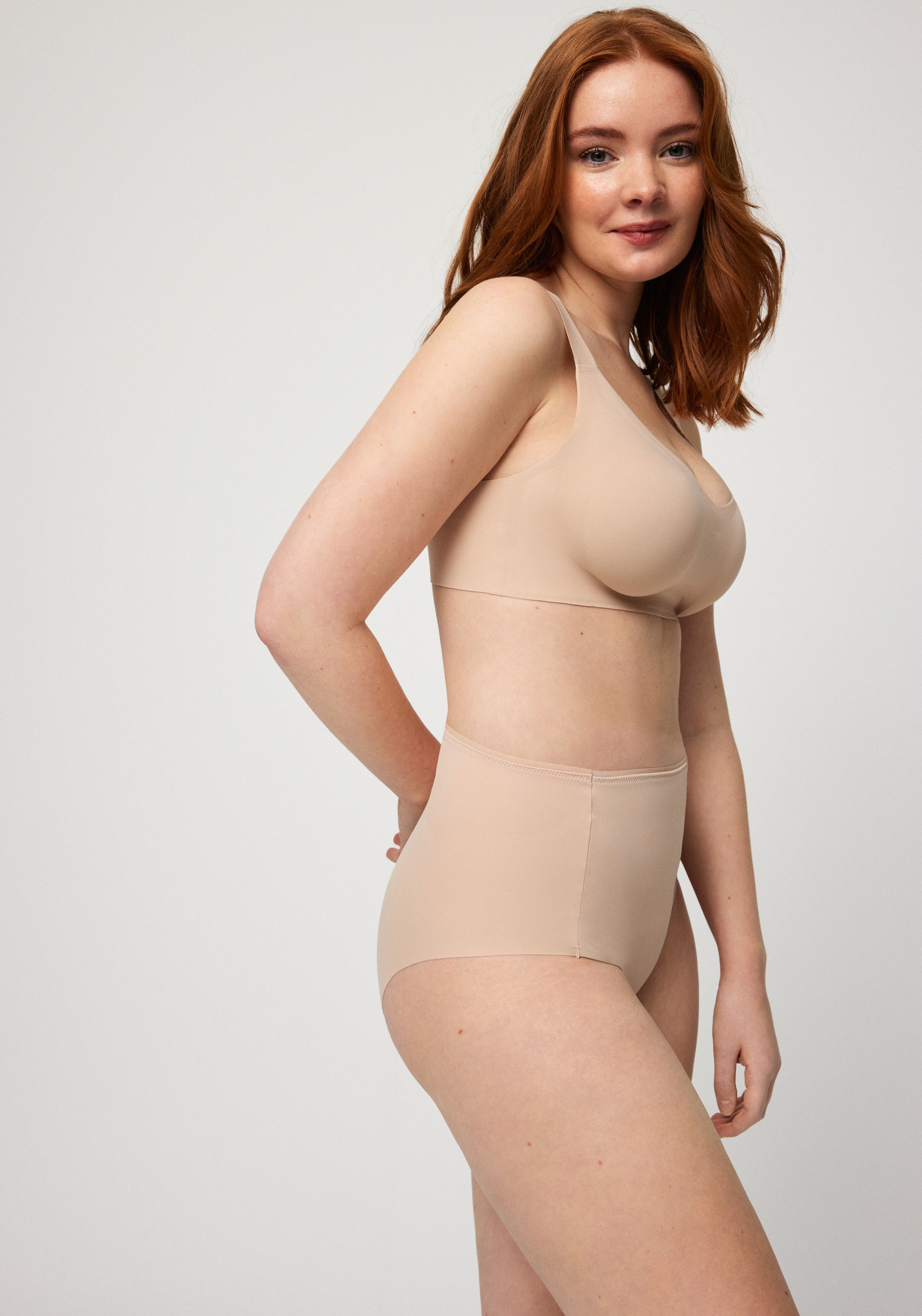 YSABEL MORA Shapingslip aus verstärktem Material und mit bedeckter, hochgeschnittener Passform