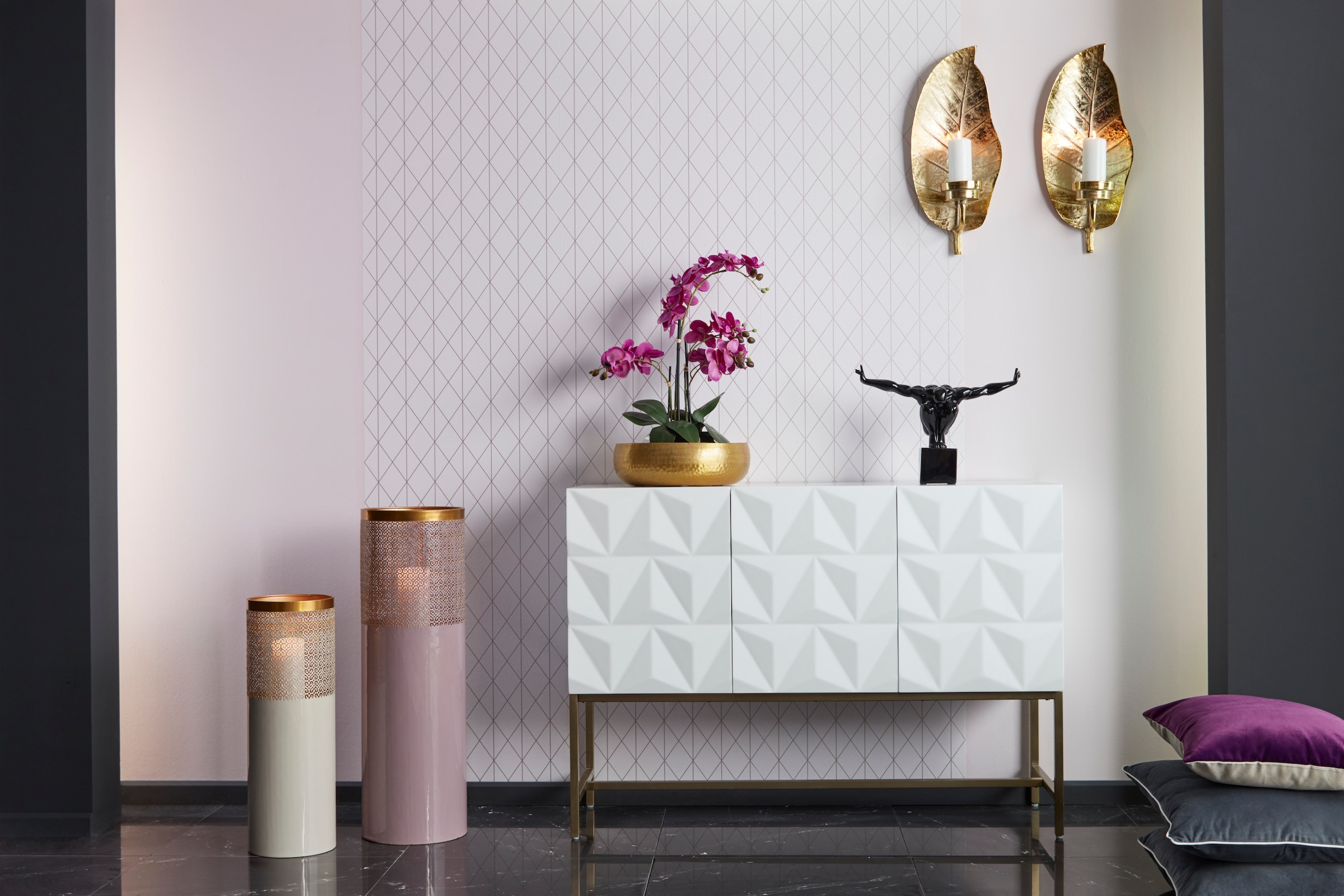 Leonique Sideboard »Rovuma, TOPSELLER!, OTTOs Choice«, (Kommode, FSC-zertifizierter Holzwerkstoff, lackiert), in 3D-Optik und goldfarbenem Metallgestell